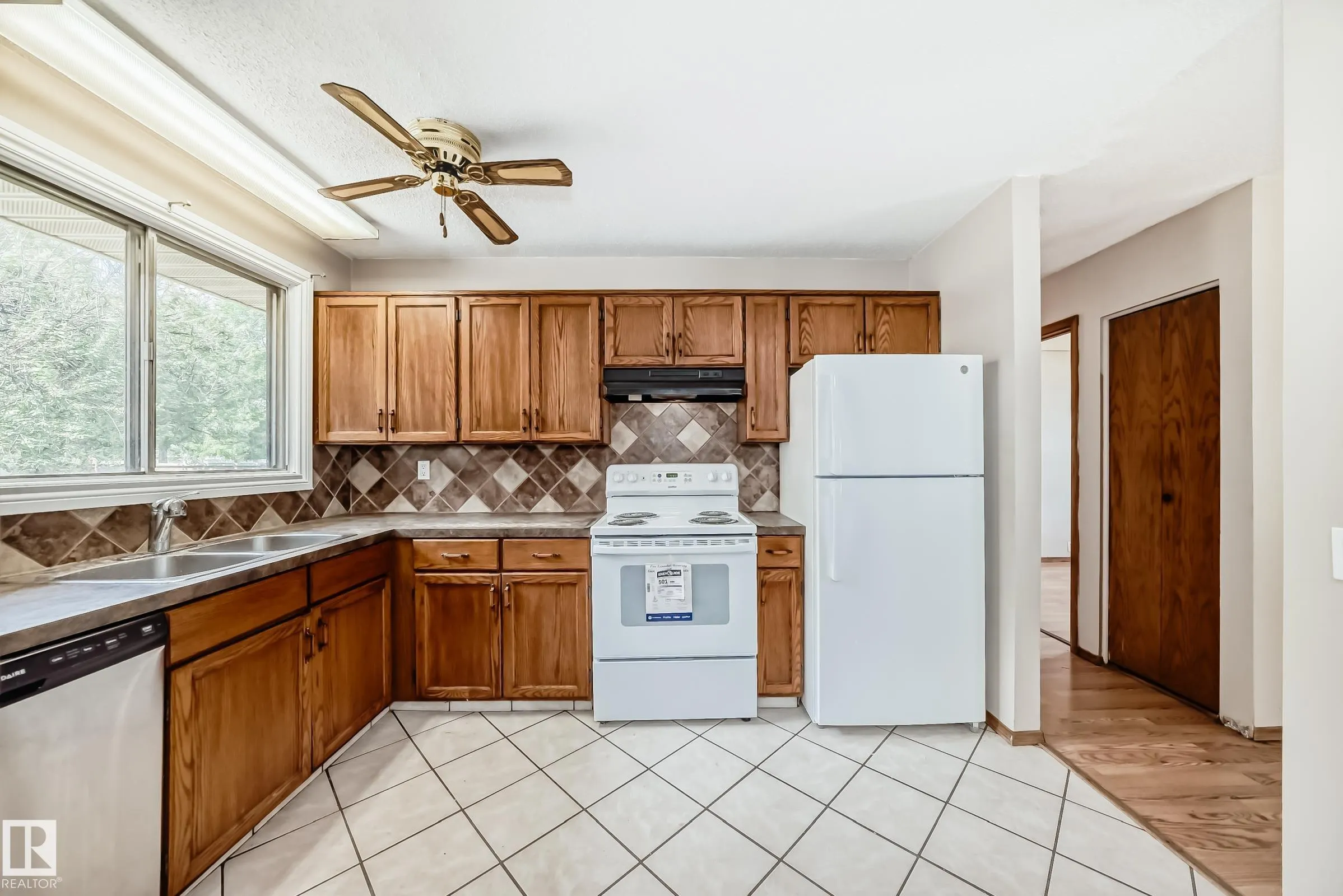 207 HOMESTEAD Crescent