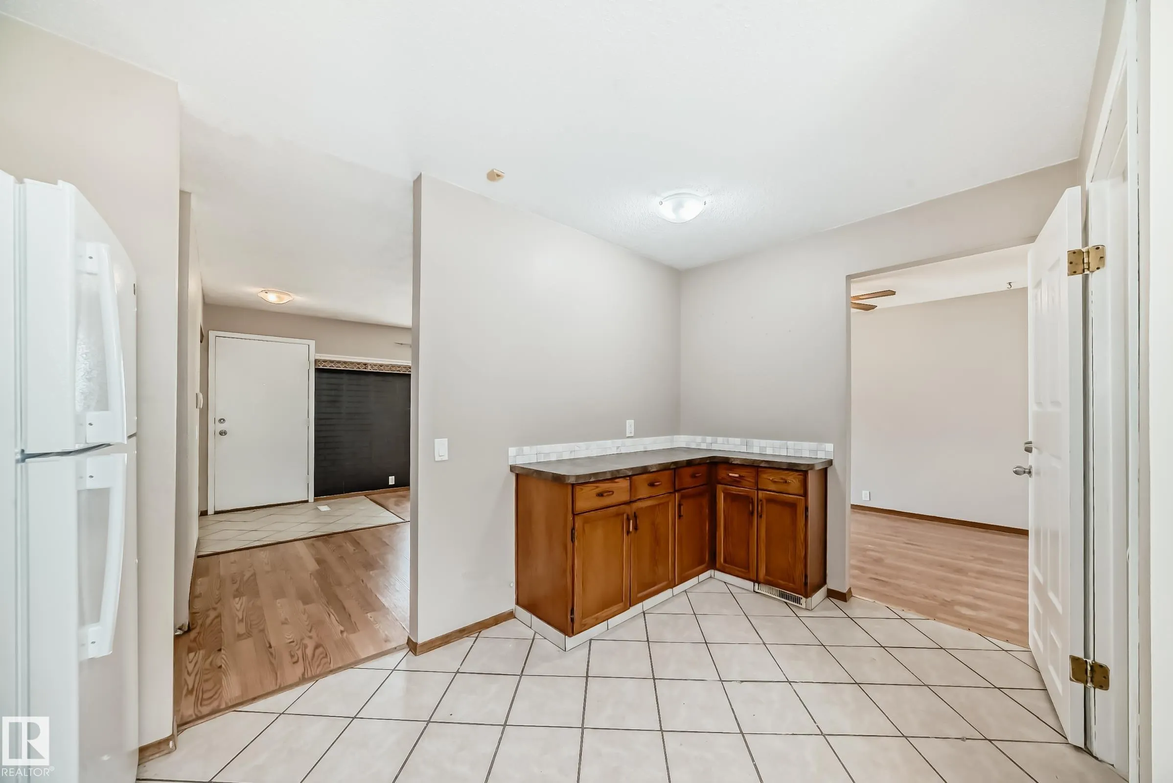 207 HOMESTEAD Crescent