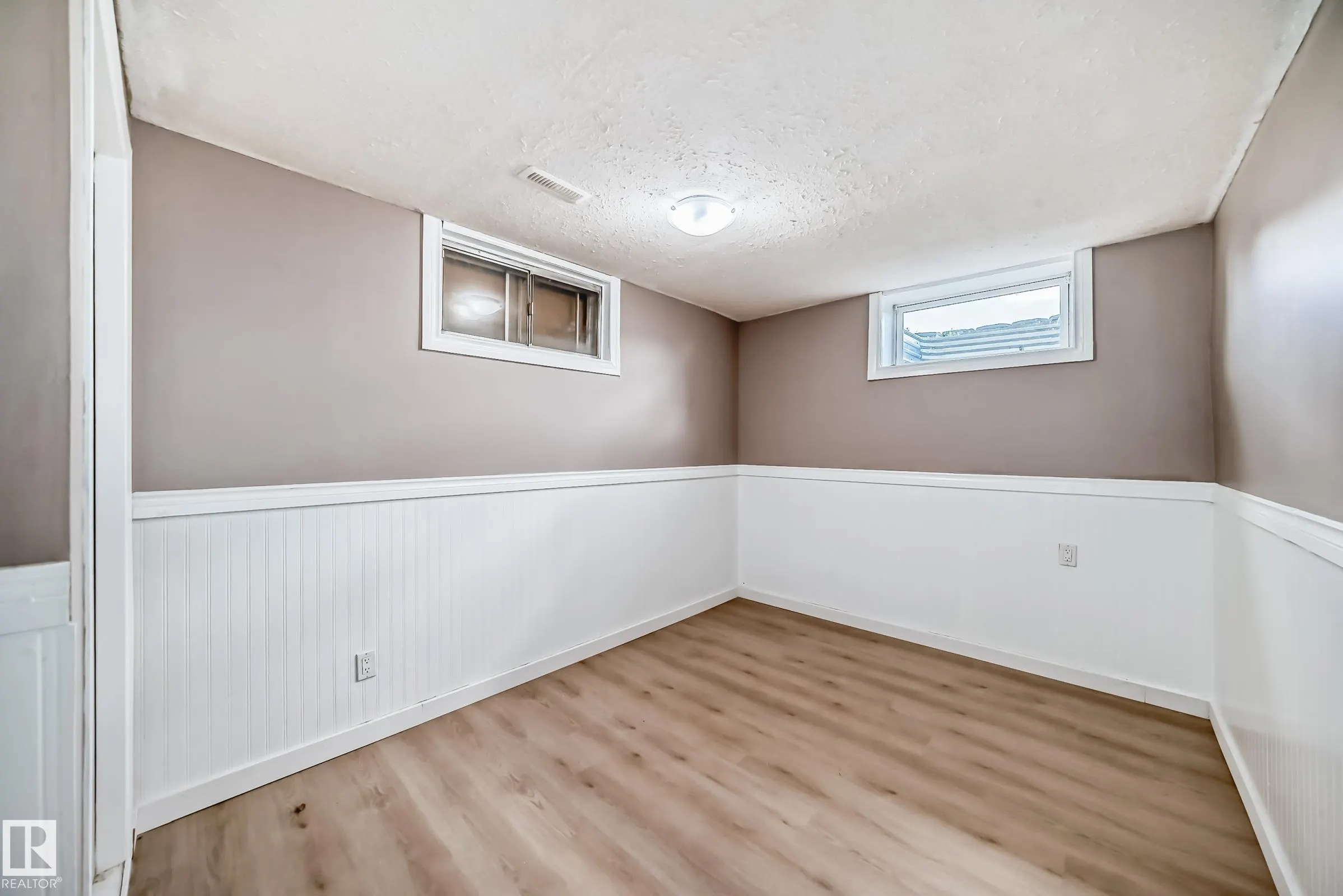 207 HOMESTEAD Crescent