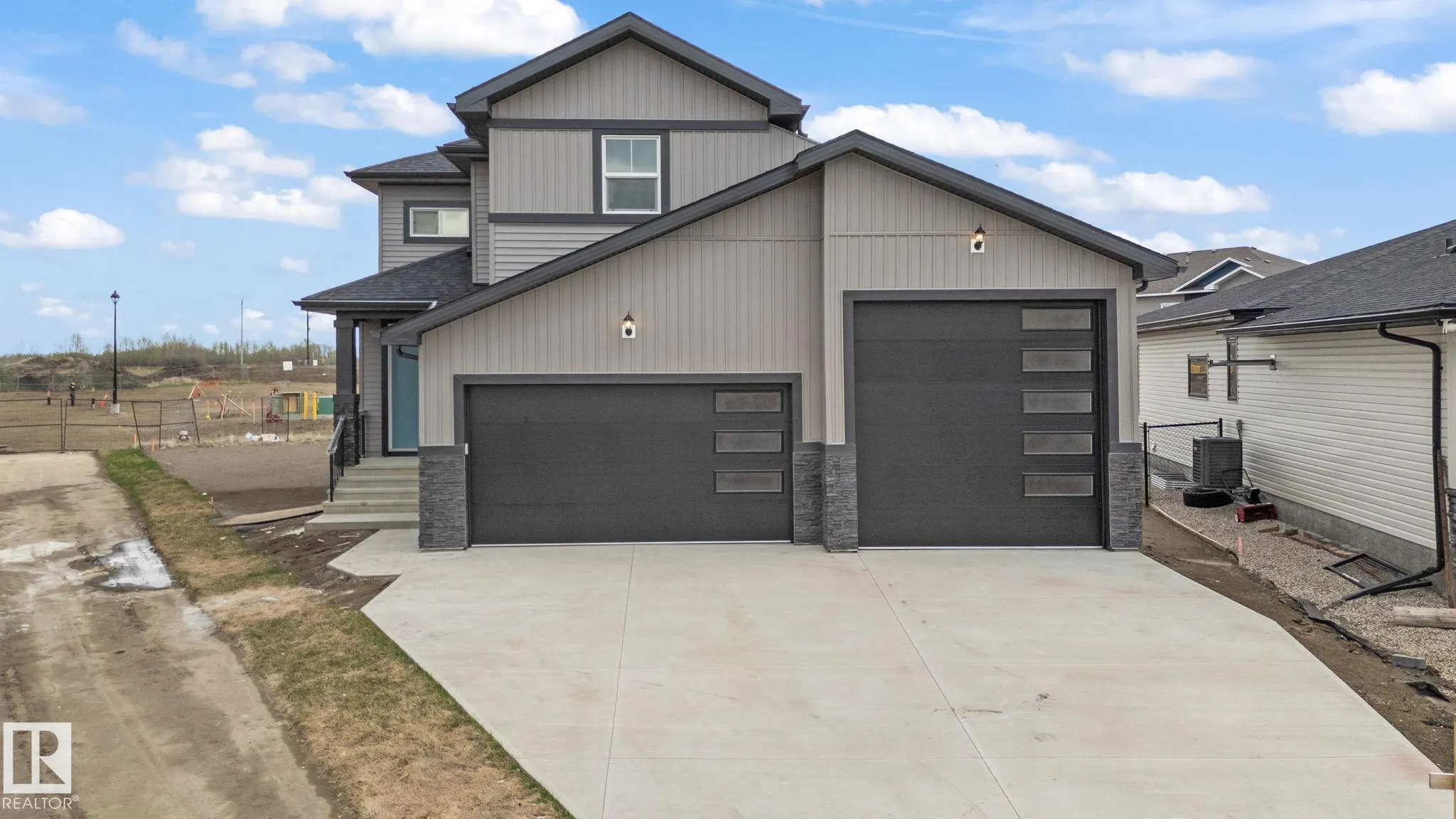 36 SUN MEADOWS Close
