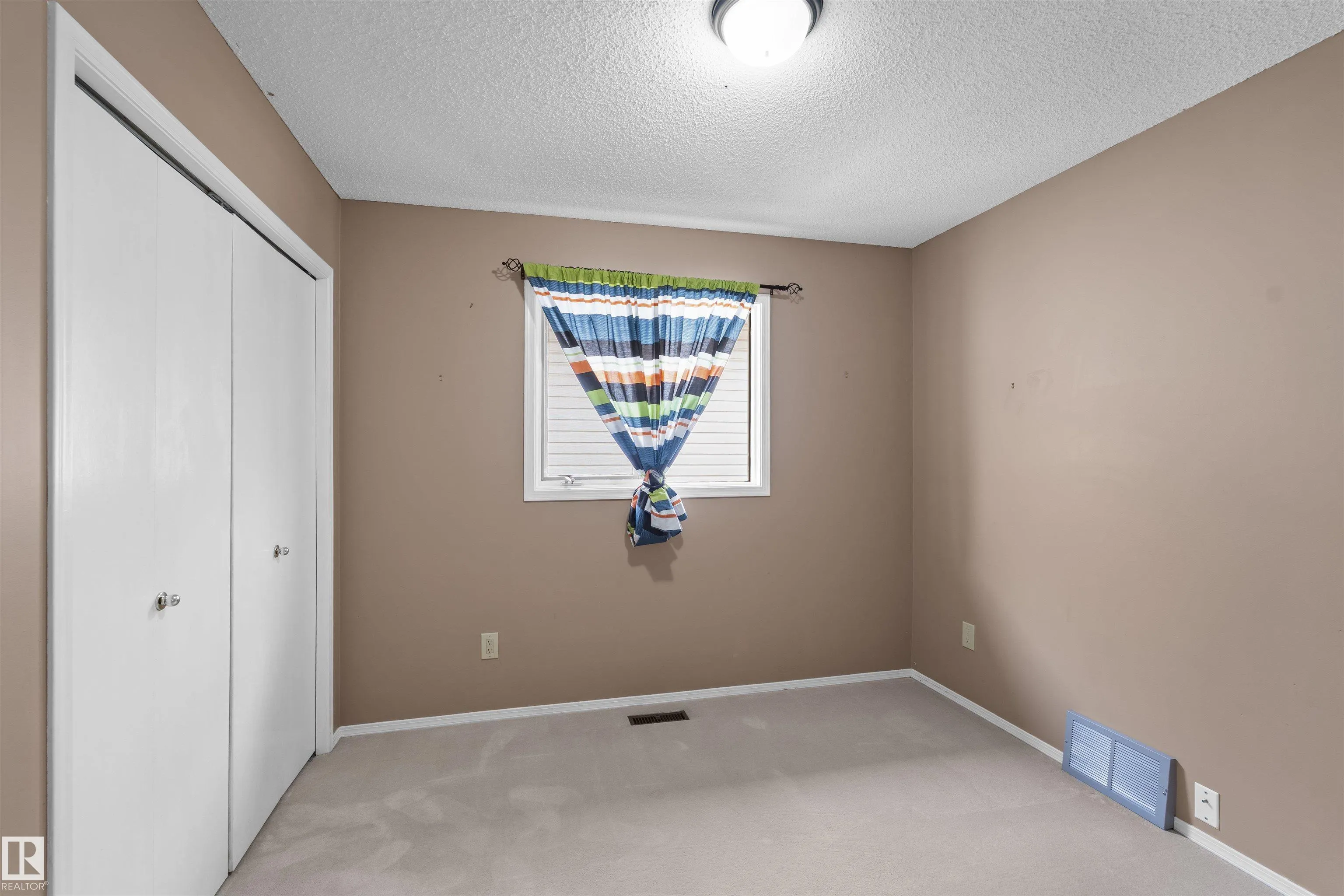 1095 FALCONER Road