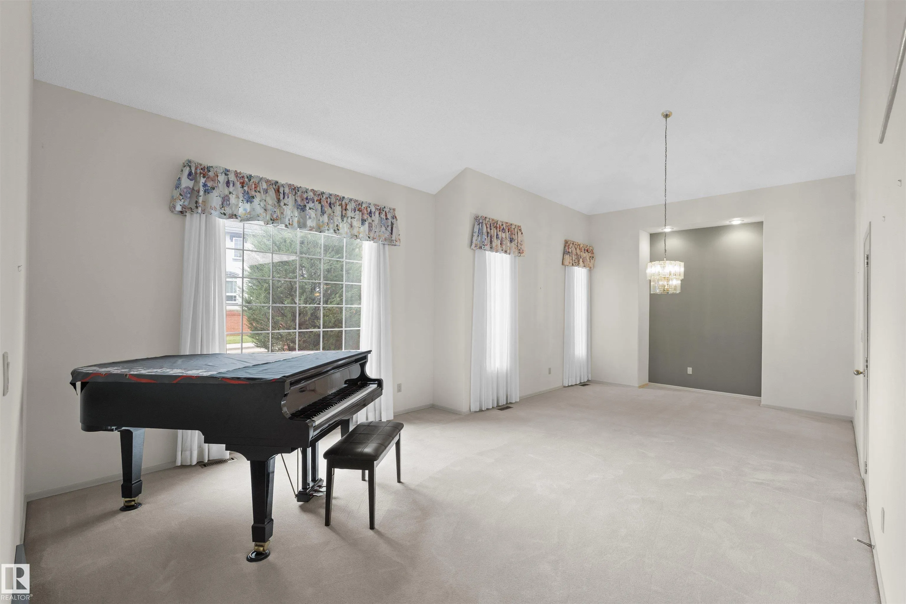 1095 FALCONER Road