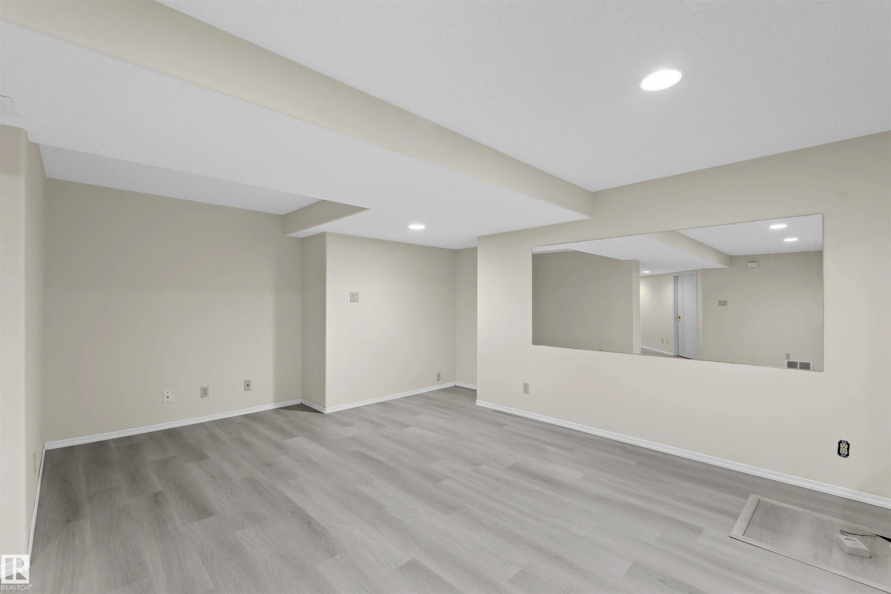 1095 FALCONER Road