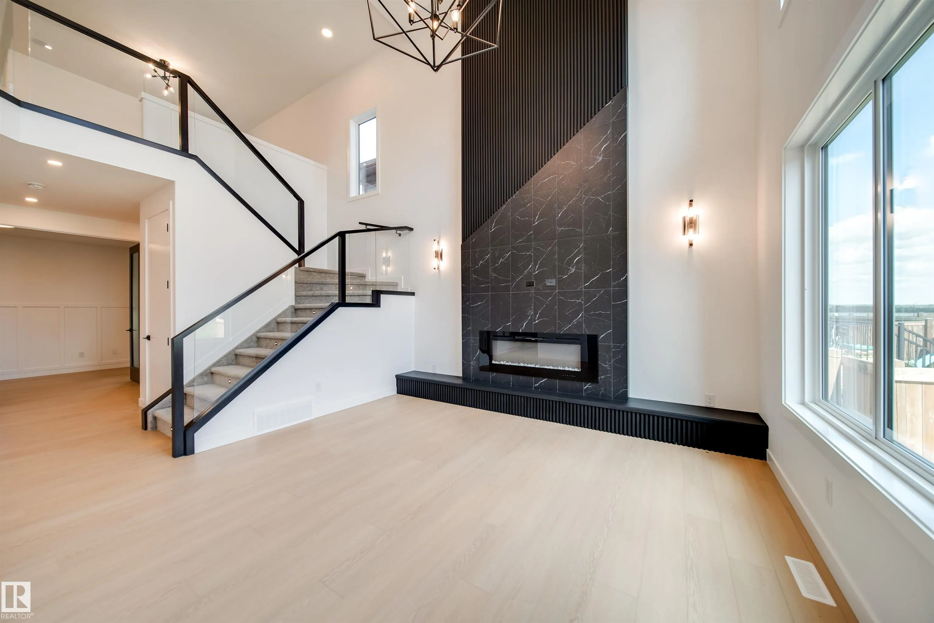 42 DILLWORTH Crescent