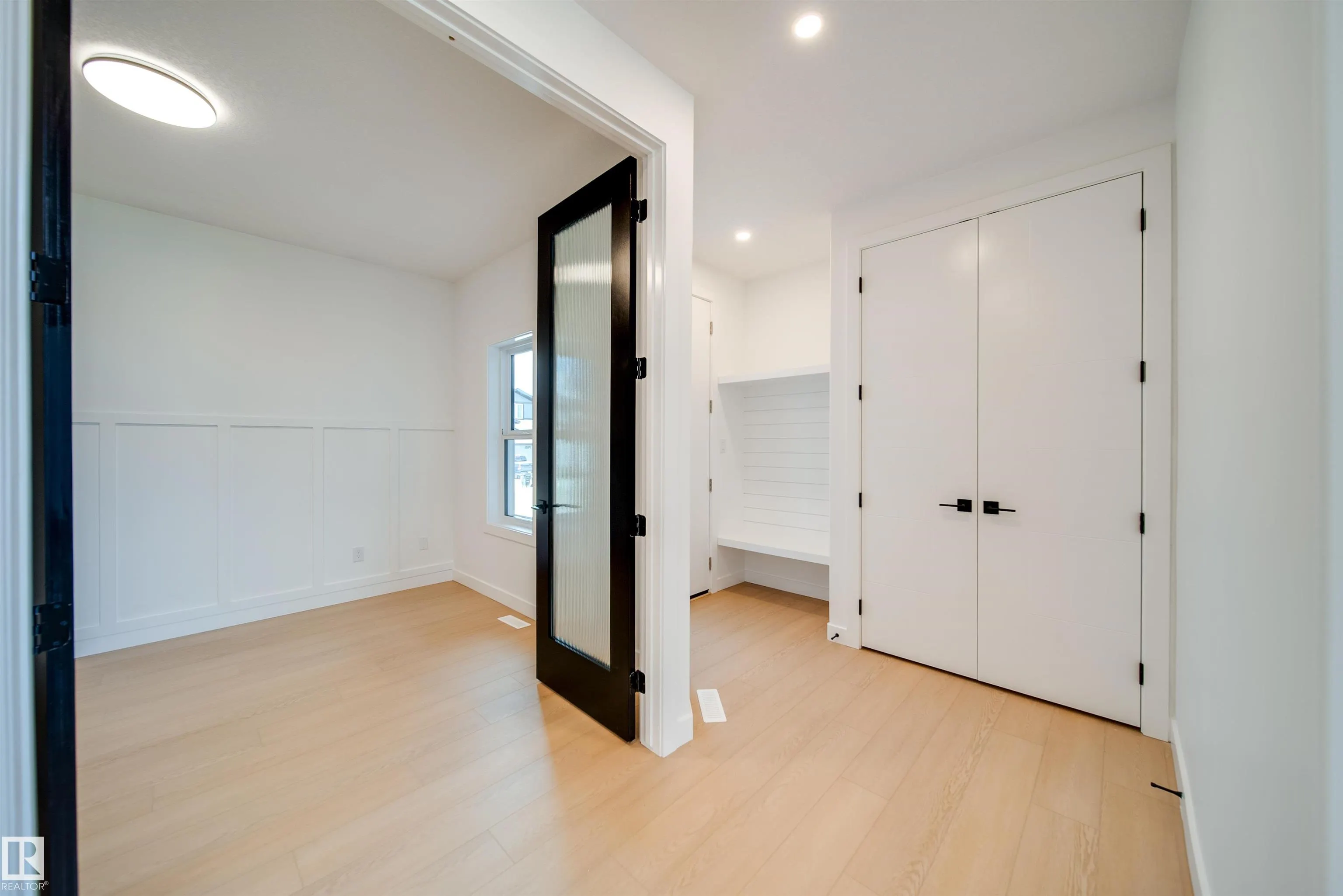 42 DILLWORTH Crescent