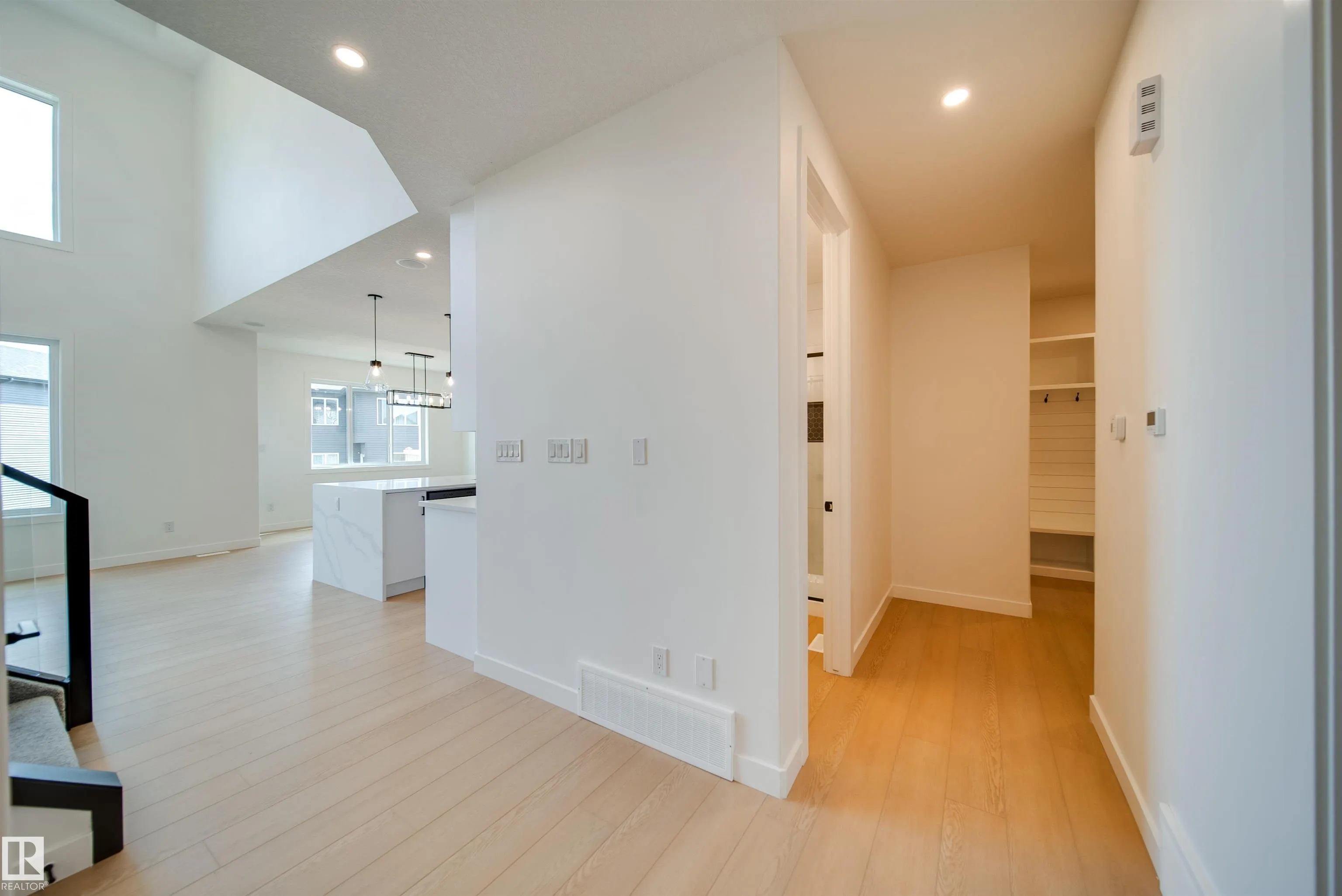 42 DILLWORTH Crescent