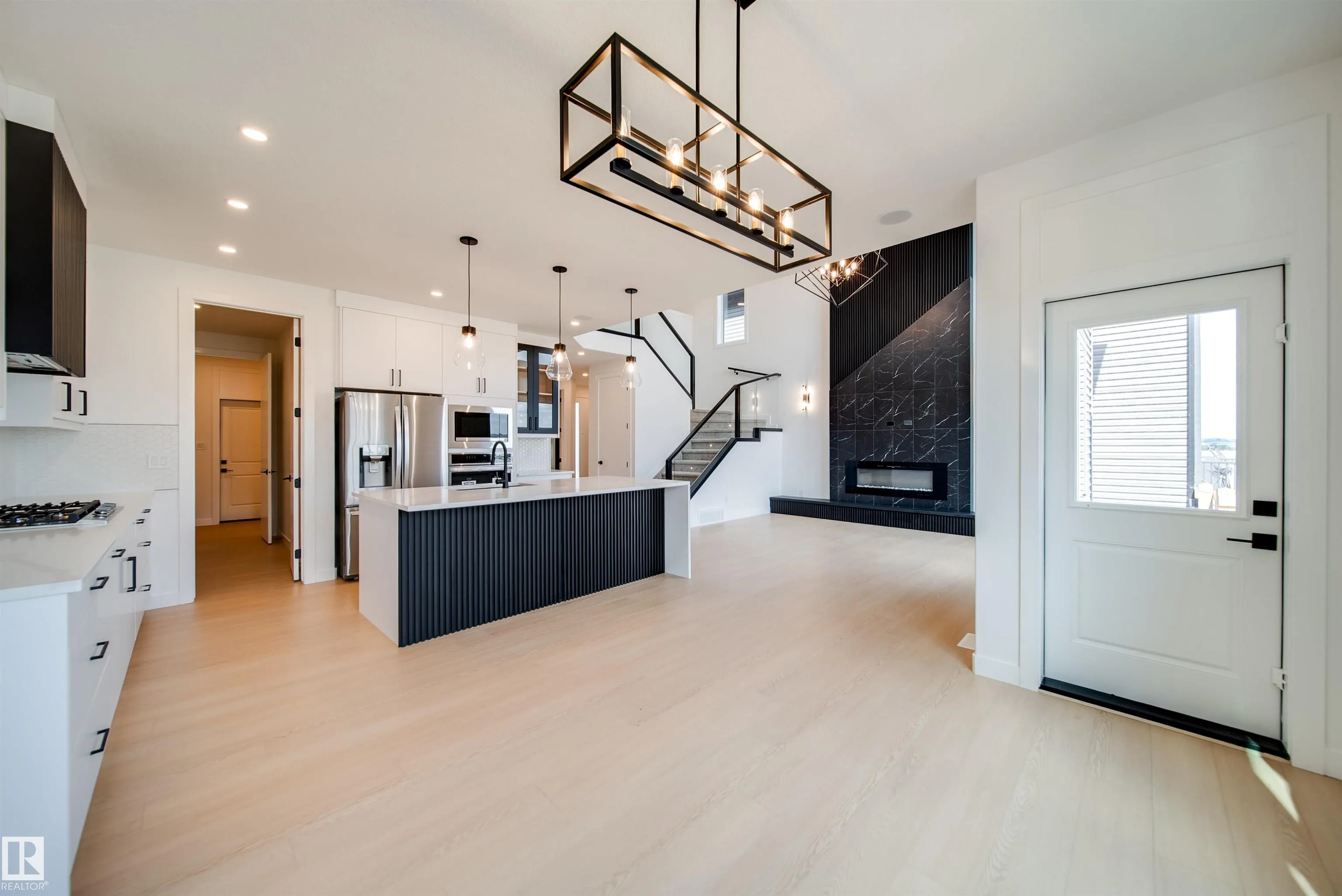 42 DILLWORTH Crescent