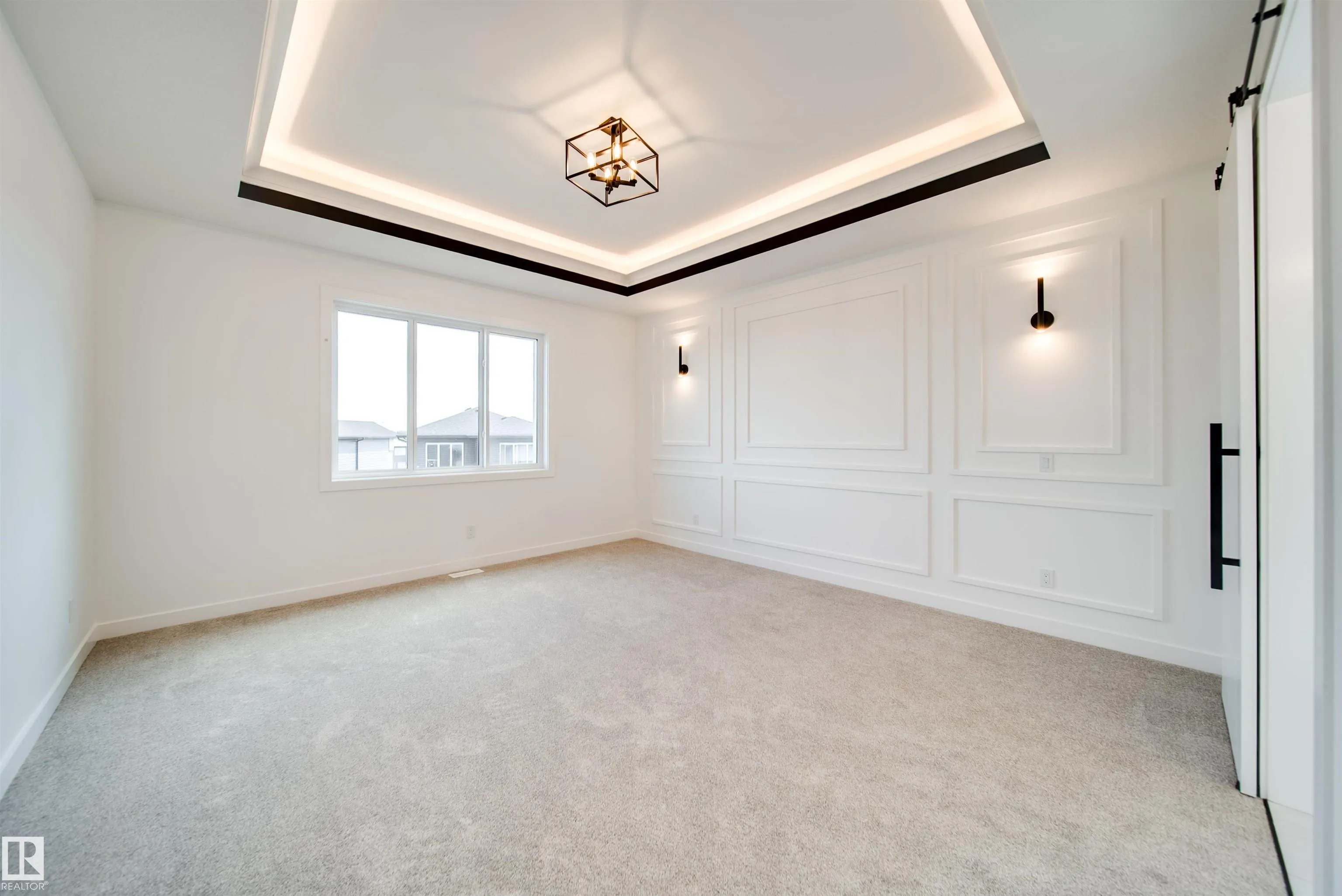 42 DILLWORTH Crescent