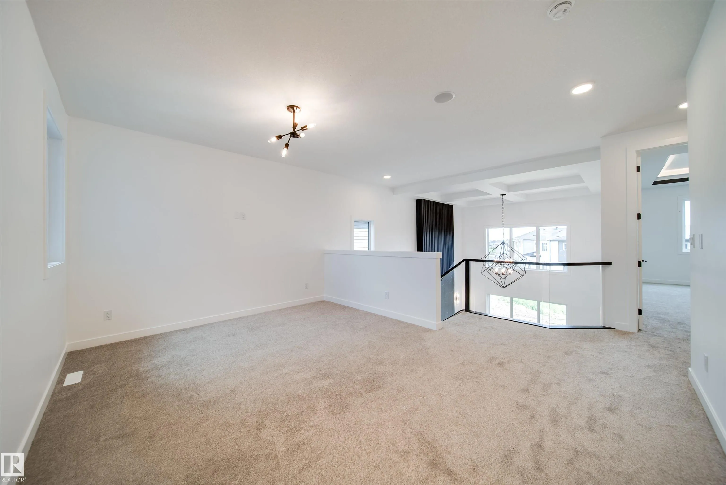 42 DILLWORTH Crescent