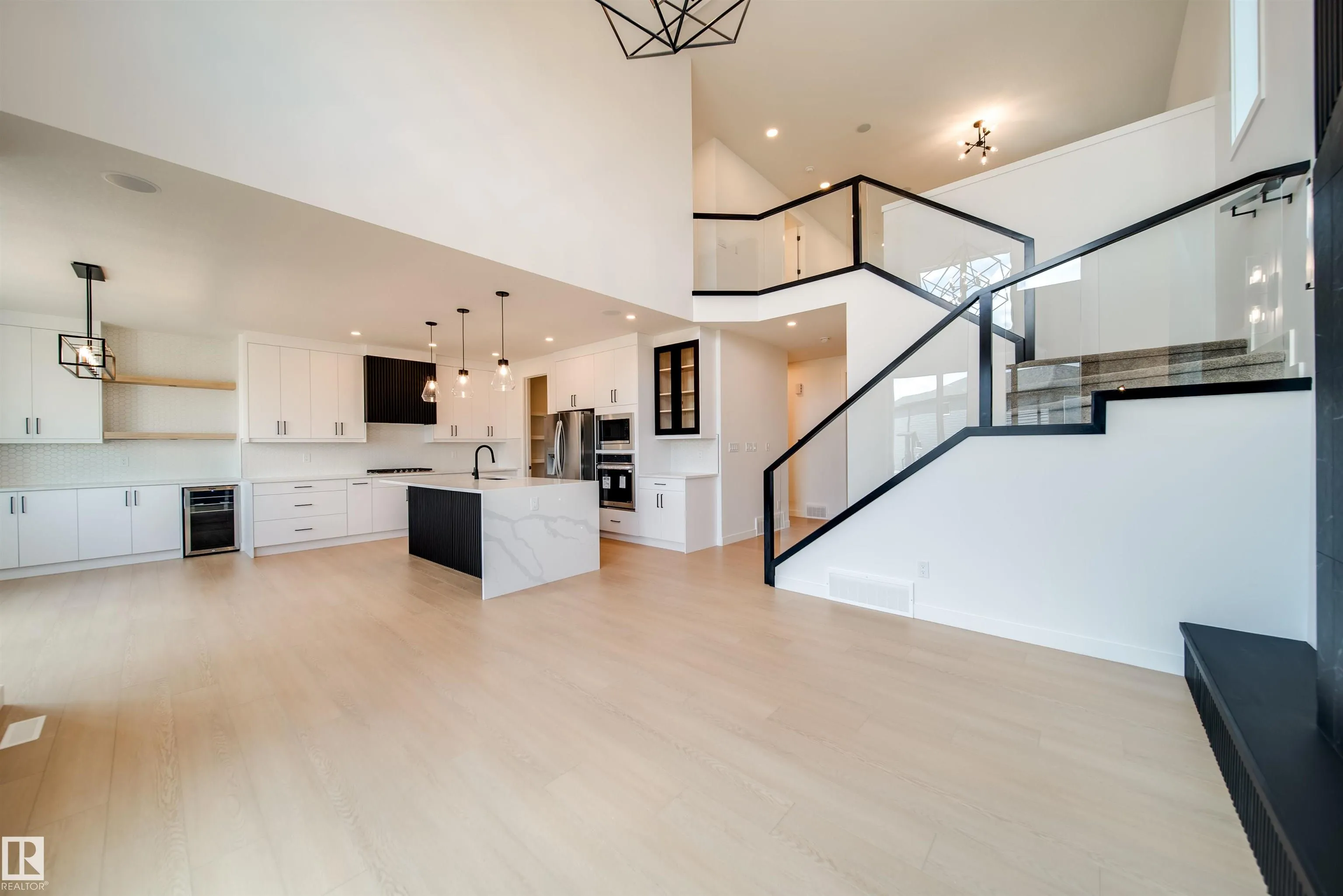 42 DILLWORTH Crescent