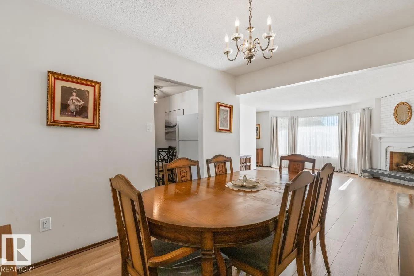 6 STRATHCONA Place