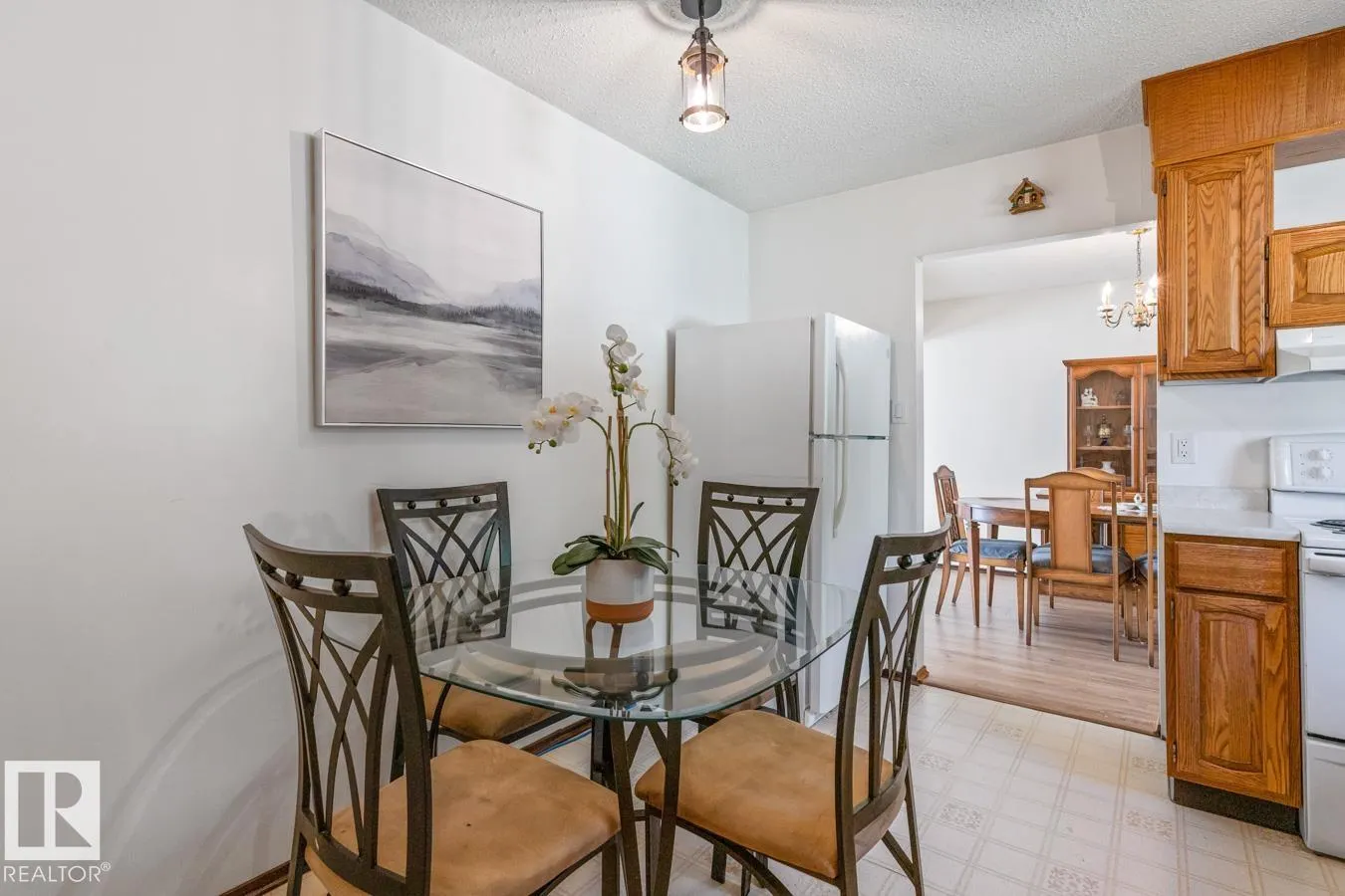 6 STRATHCONA Place
