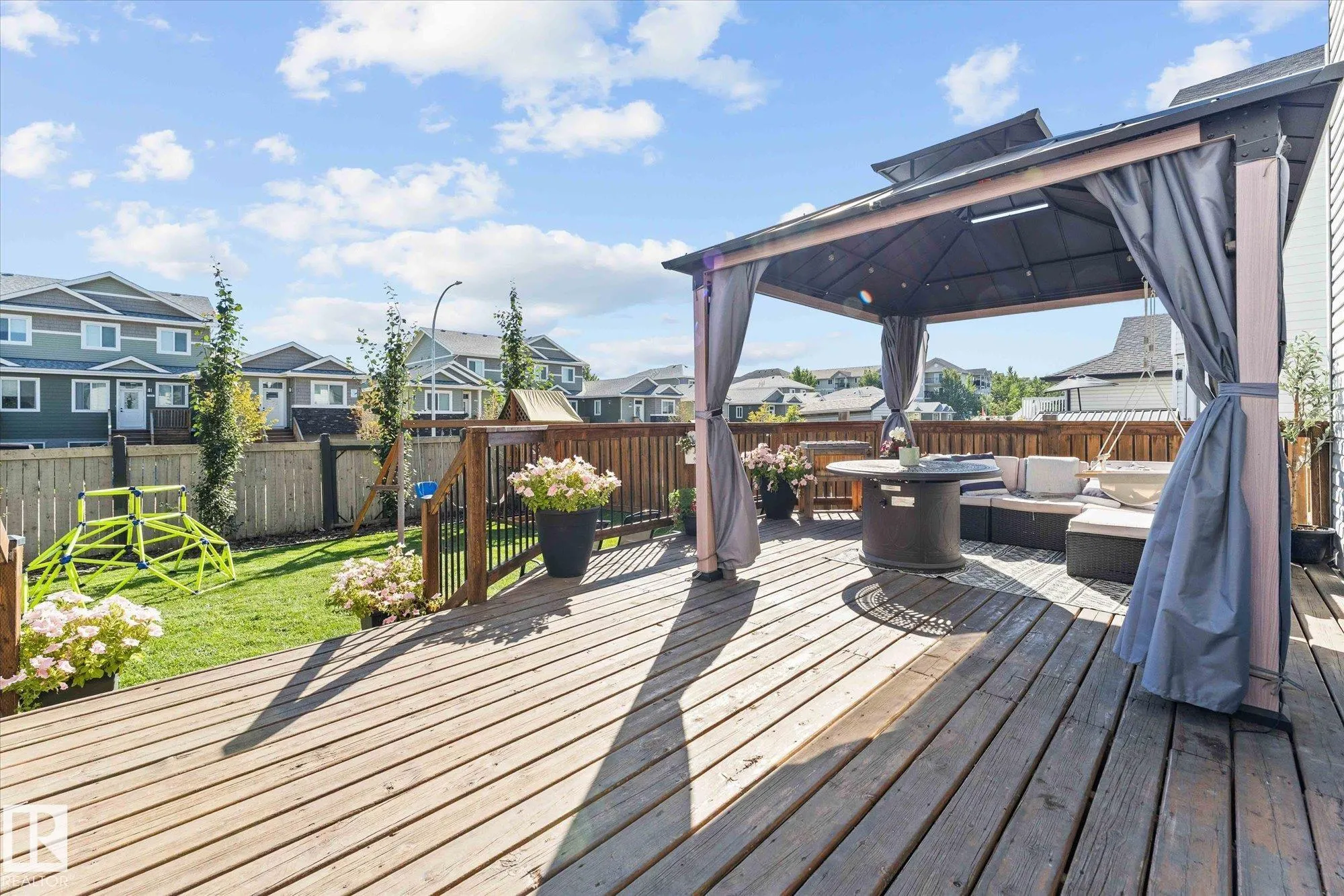 12 LEYLAND Way