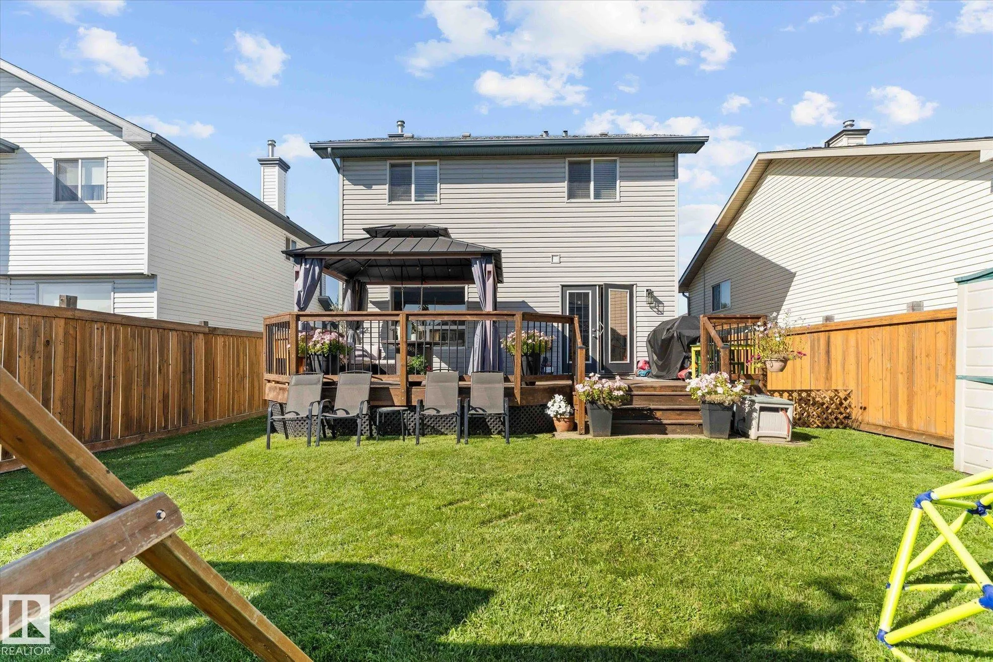 12 LEYLAND Way