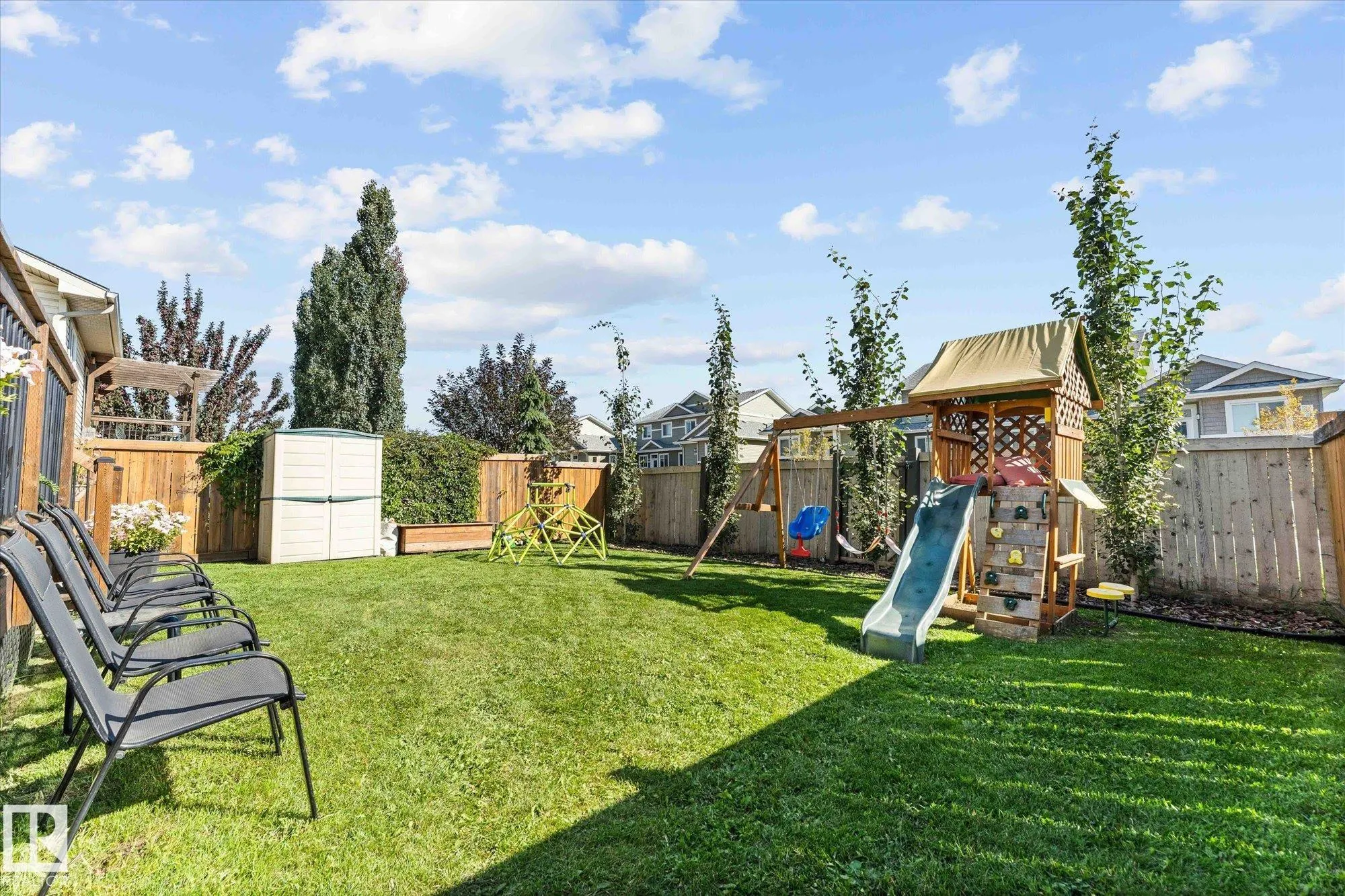 12 LEYLAND Way