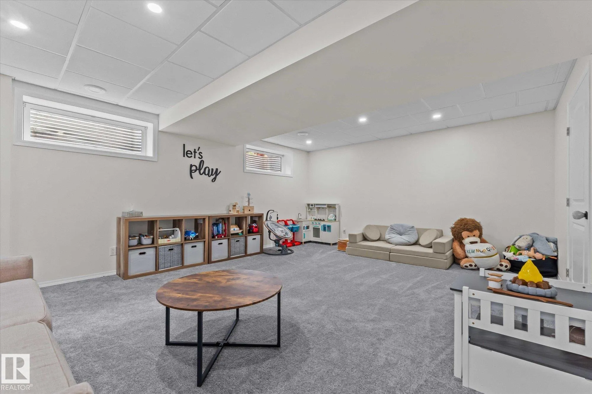 12 LEYLAND Way