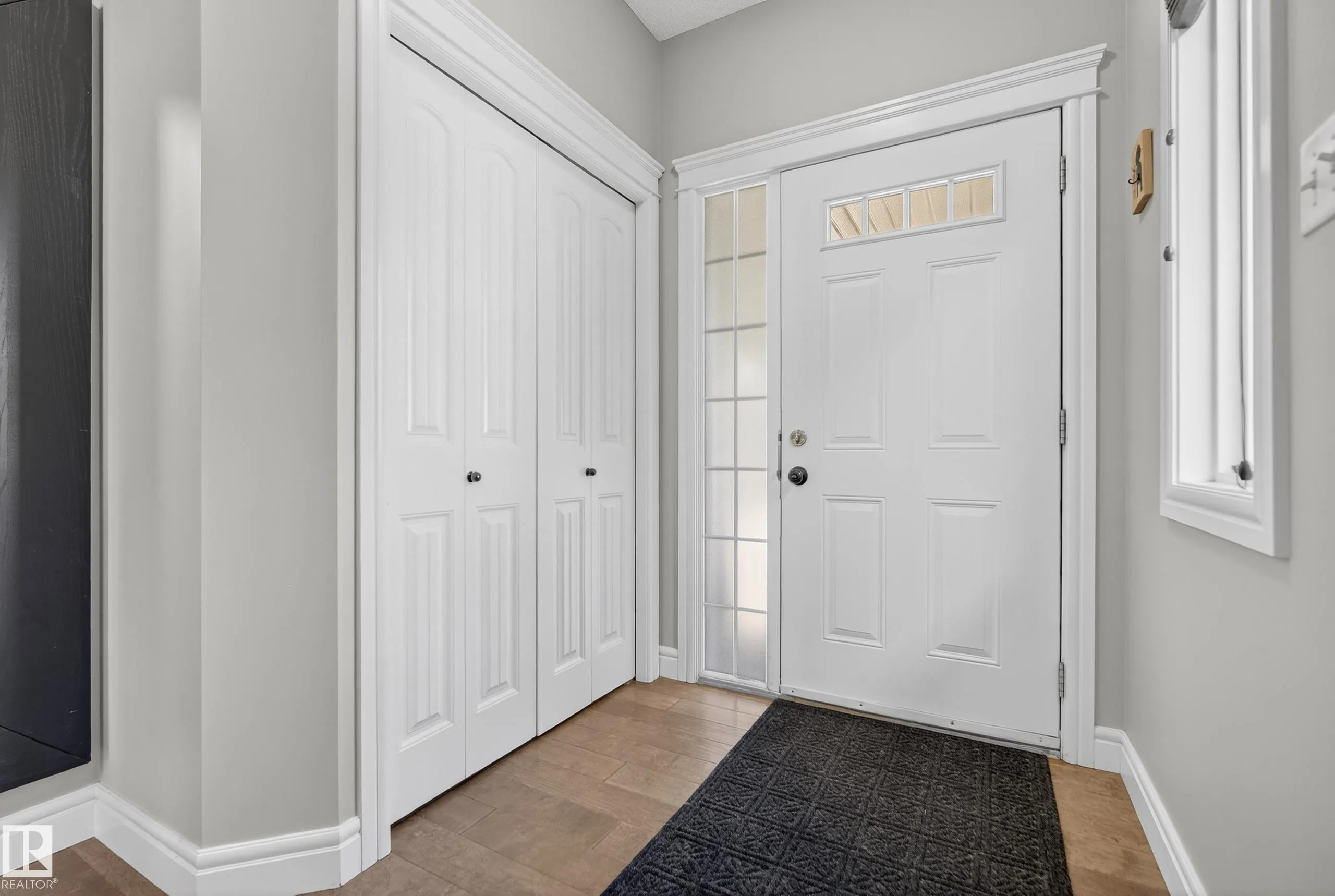 17 MEADOWVIEW Court
