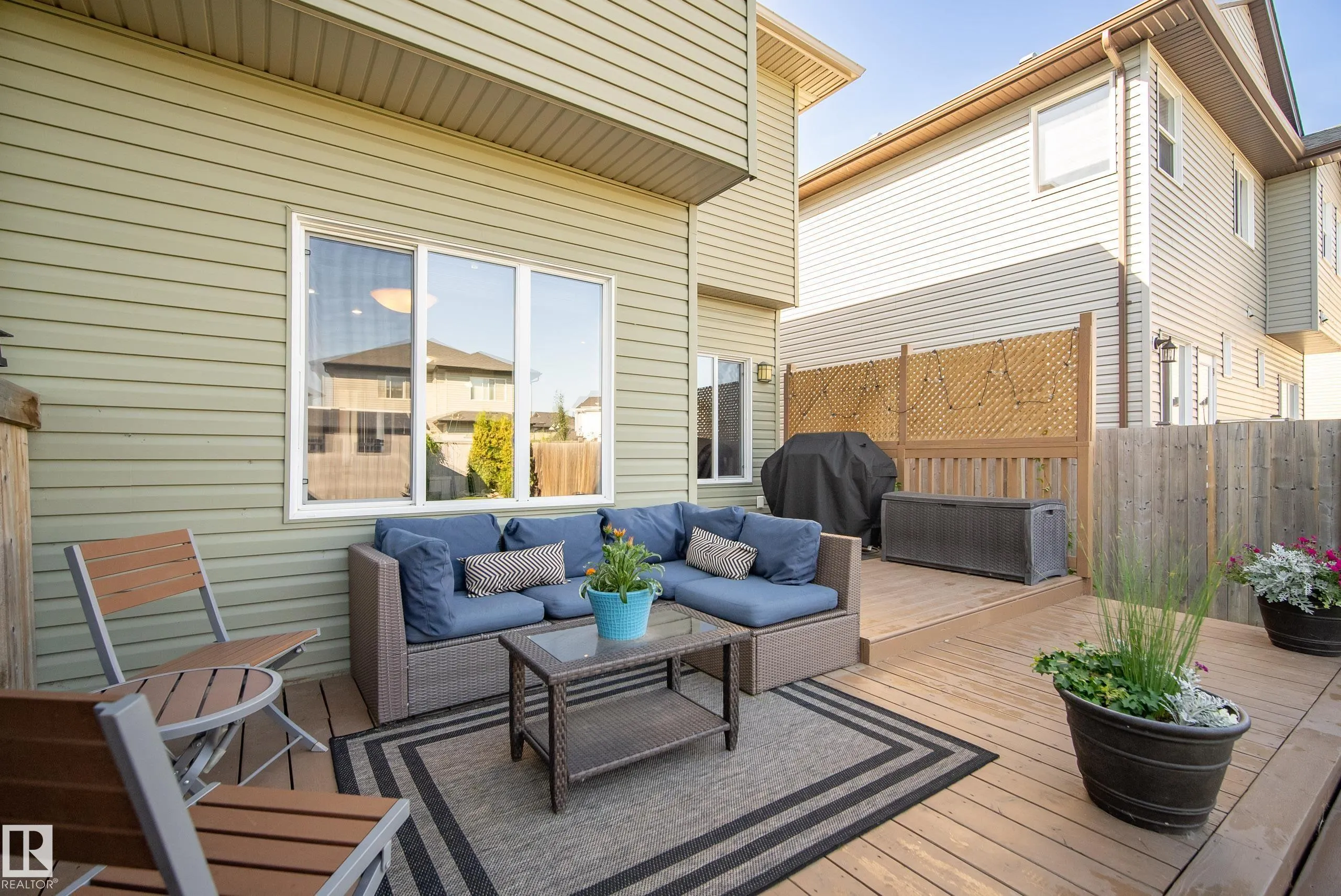 17 MEADOWVIEW Court