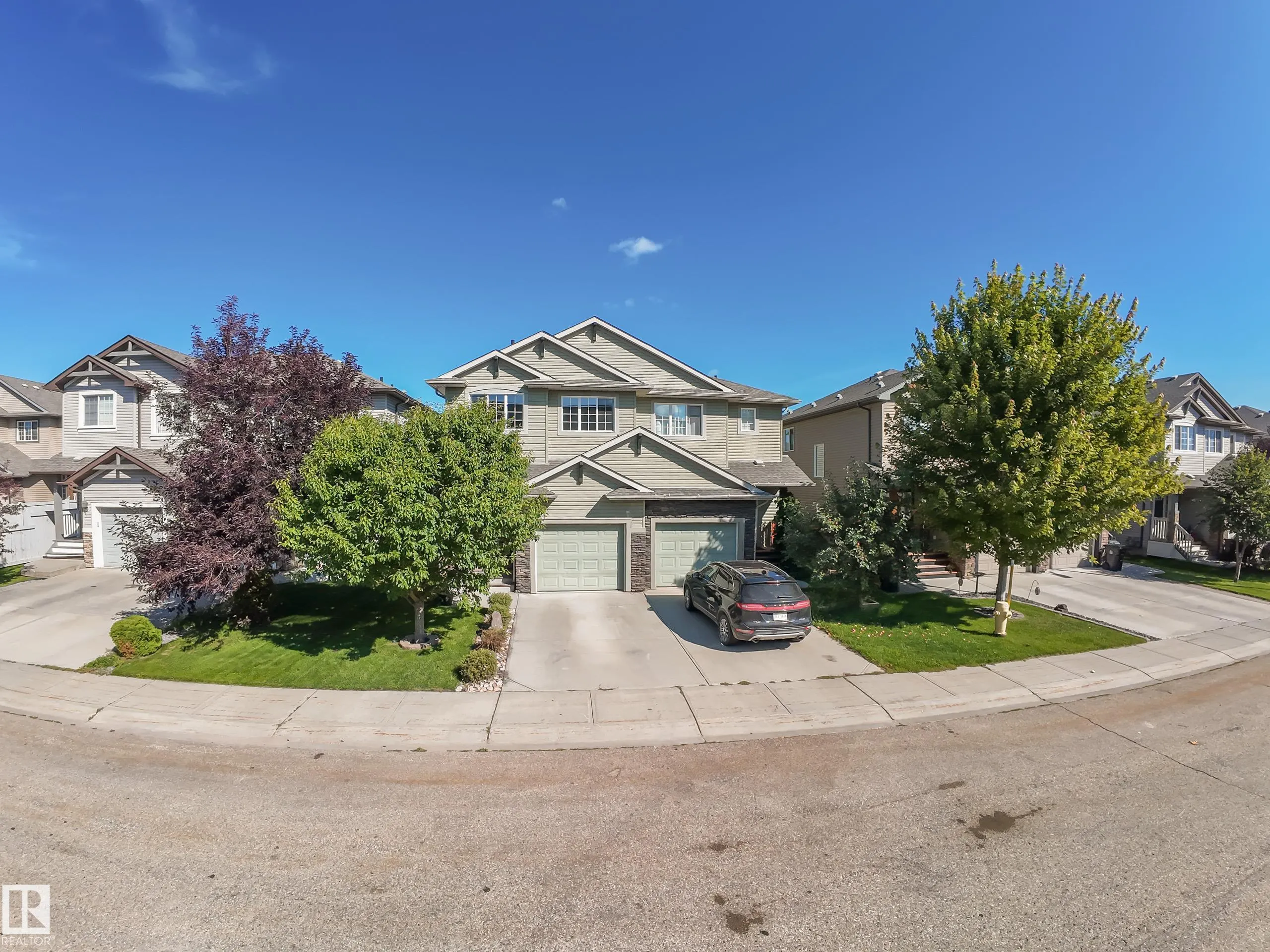 17 MEADOWVIEW Court