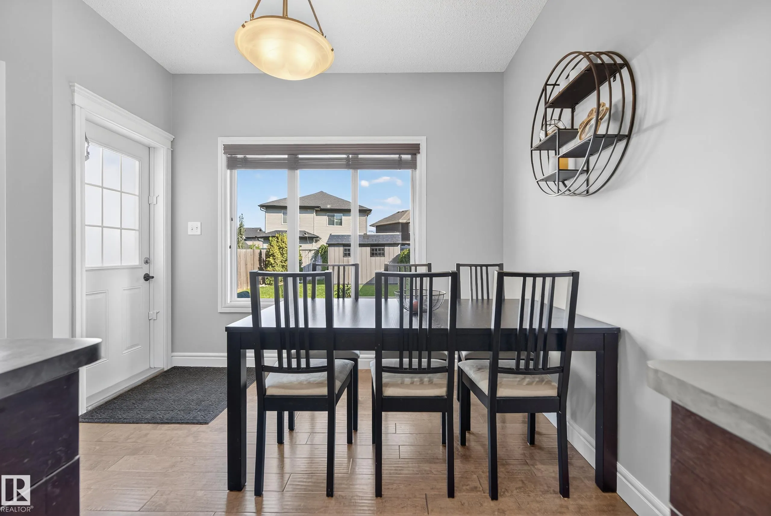 17 MEADOWVIEW Court