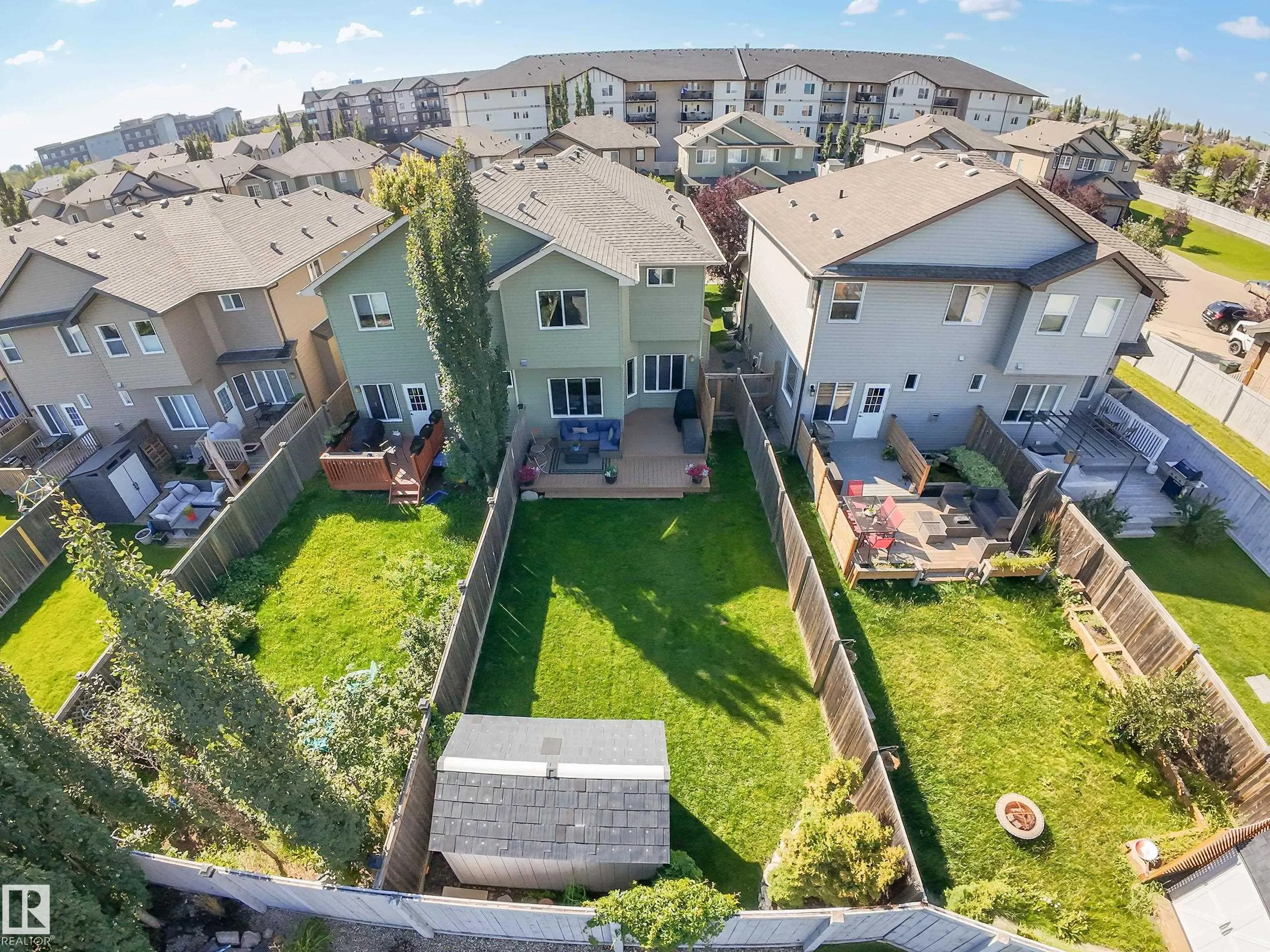 17 MEADOWVIEW Court