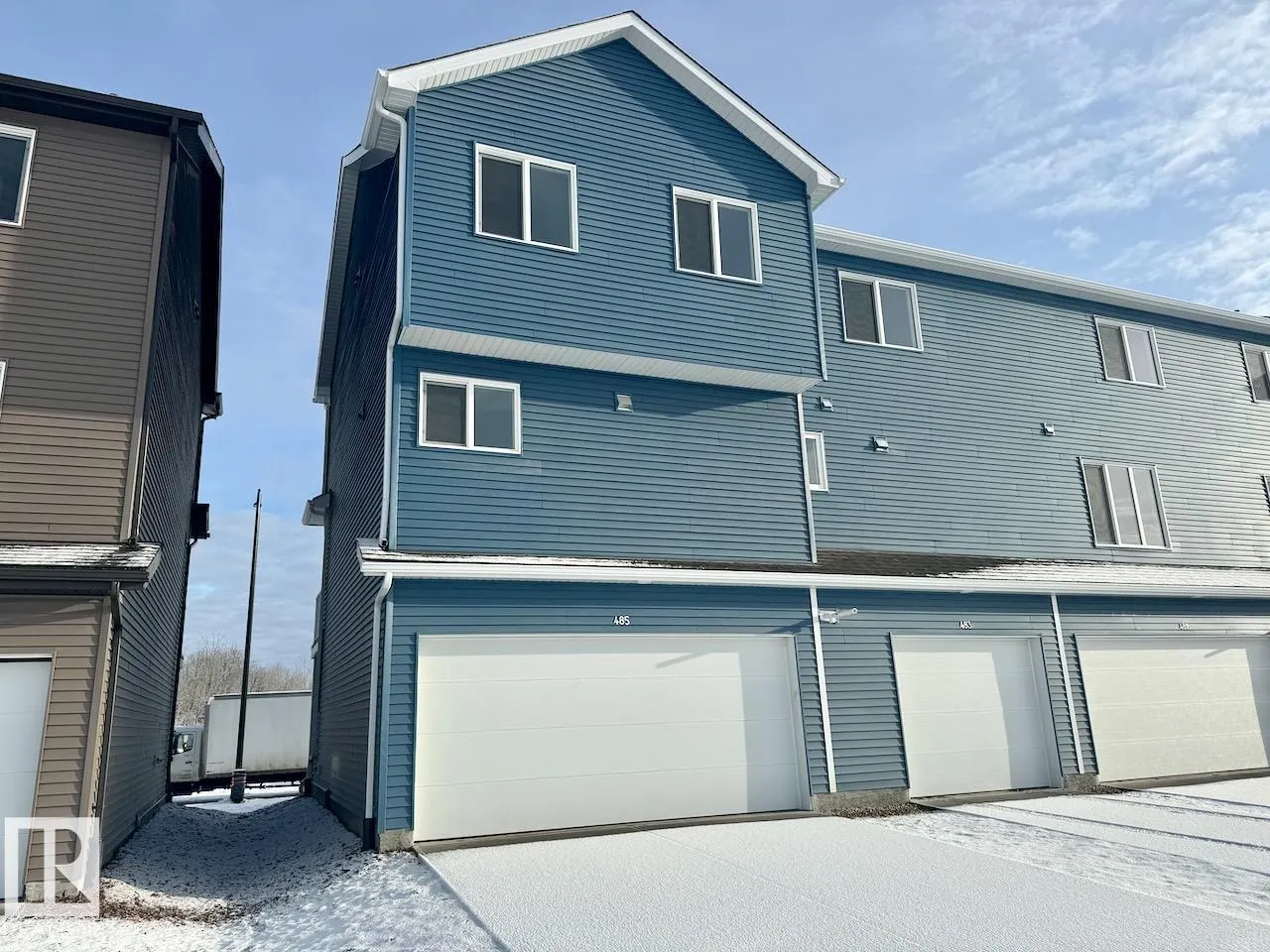 485 DESROCHERS Boulevard