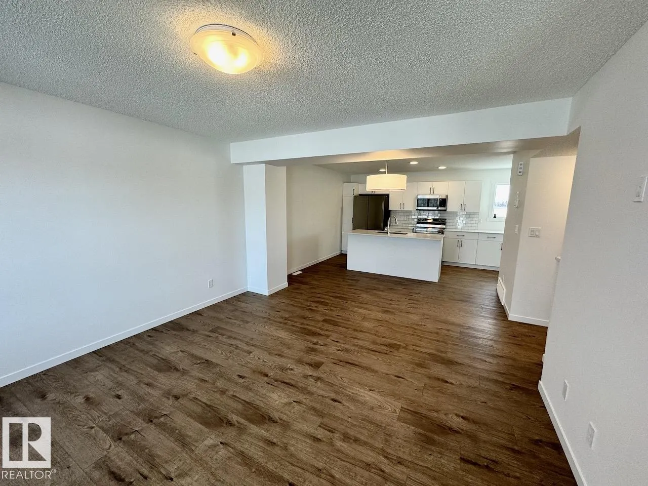 485 DESROCHERS Boulevard