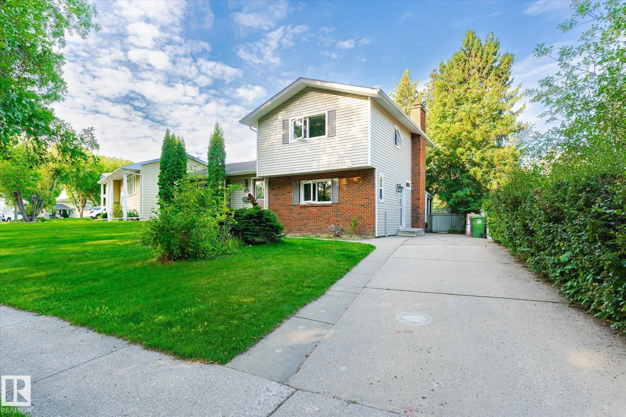36 BROADVIEW Crescent