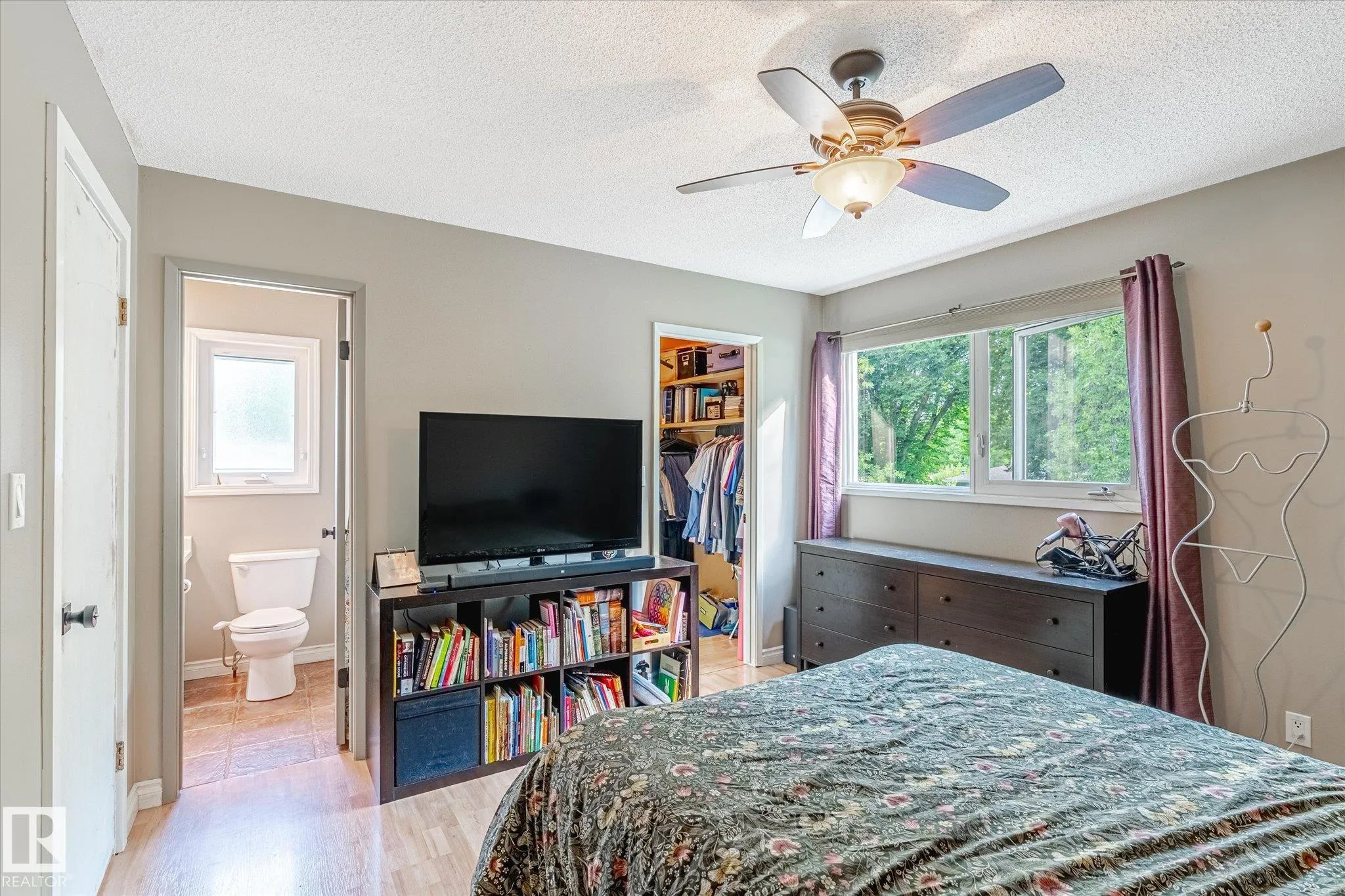 36 BROADVIEW Crescent