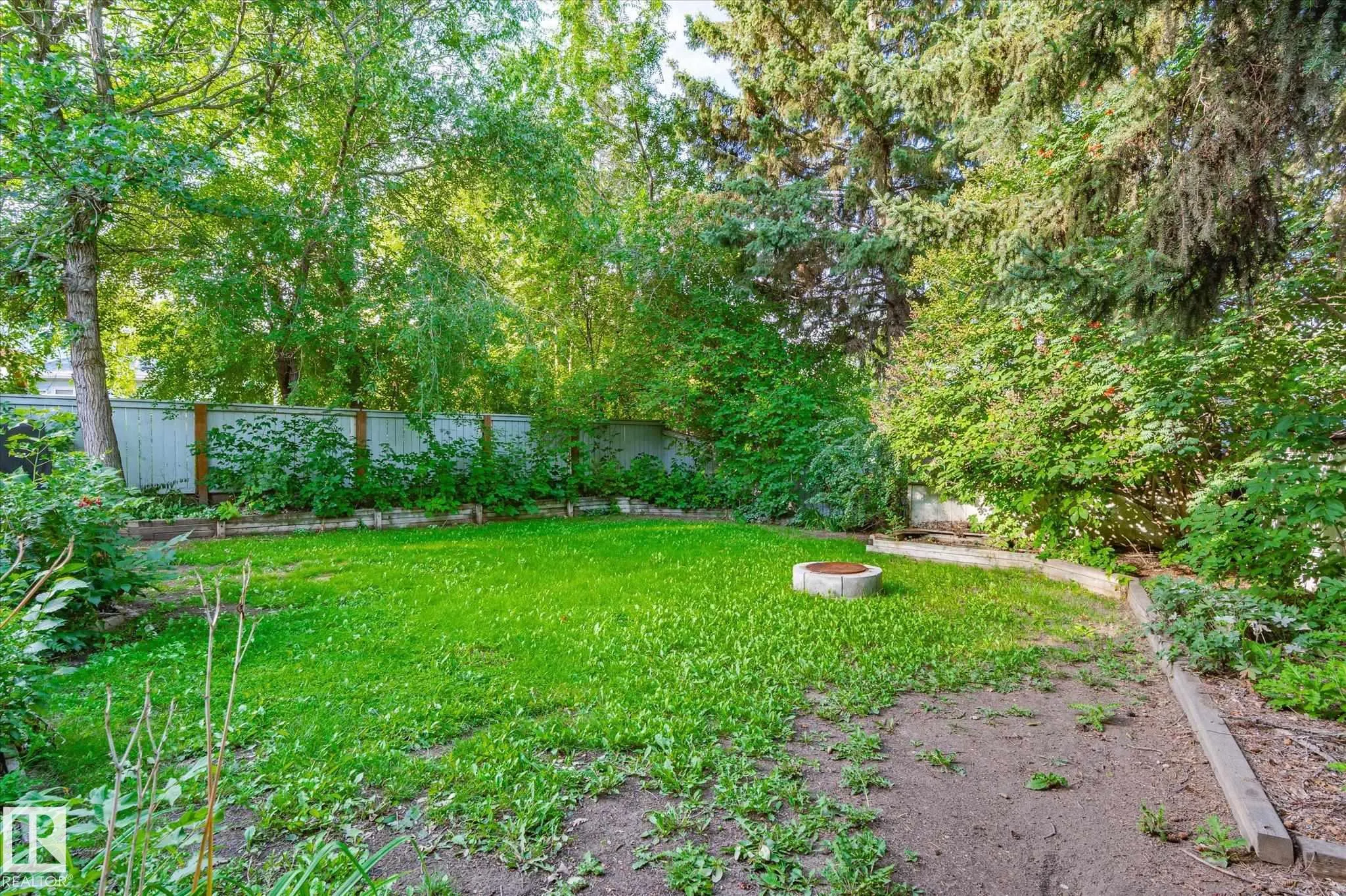 36 BROADVIEW Crescent