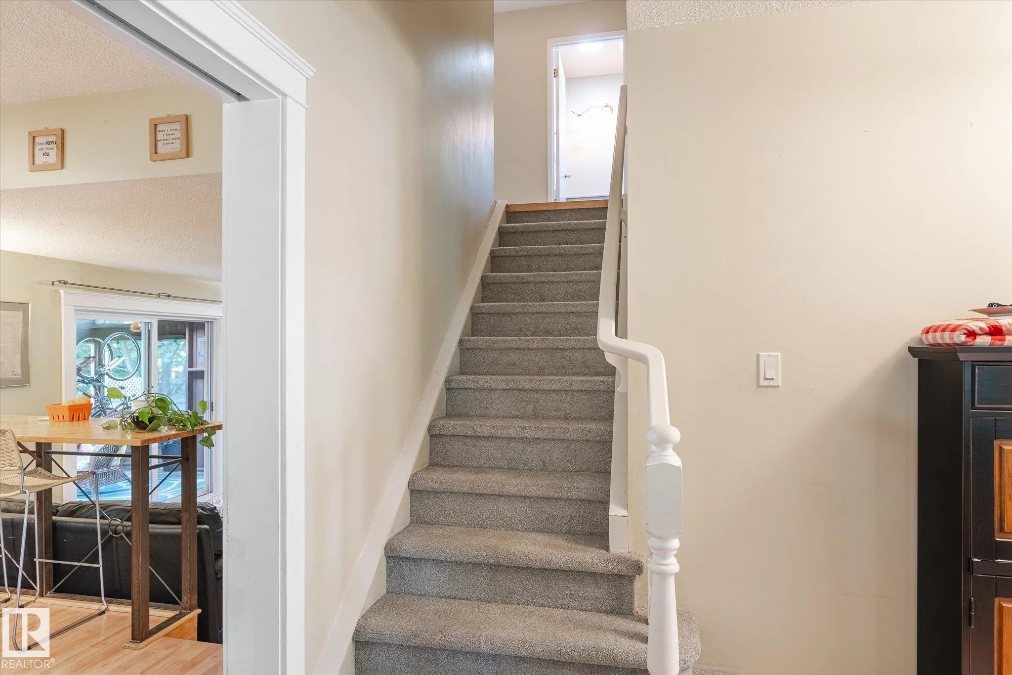 36 BROADVIEW Crescent