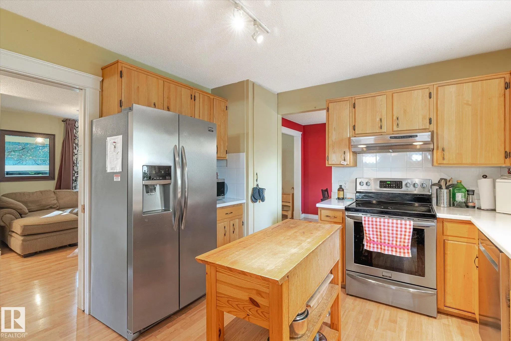 36 BROADVIEW Crescent