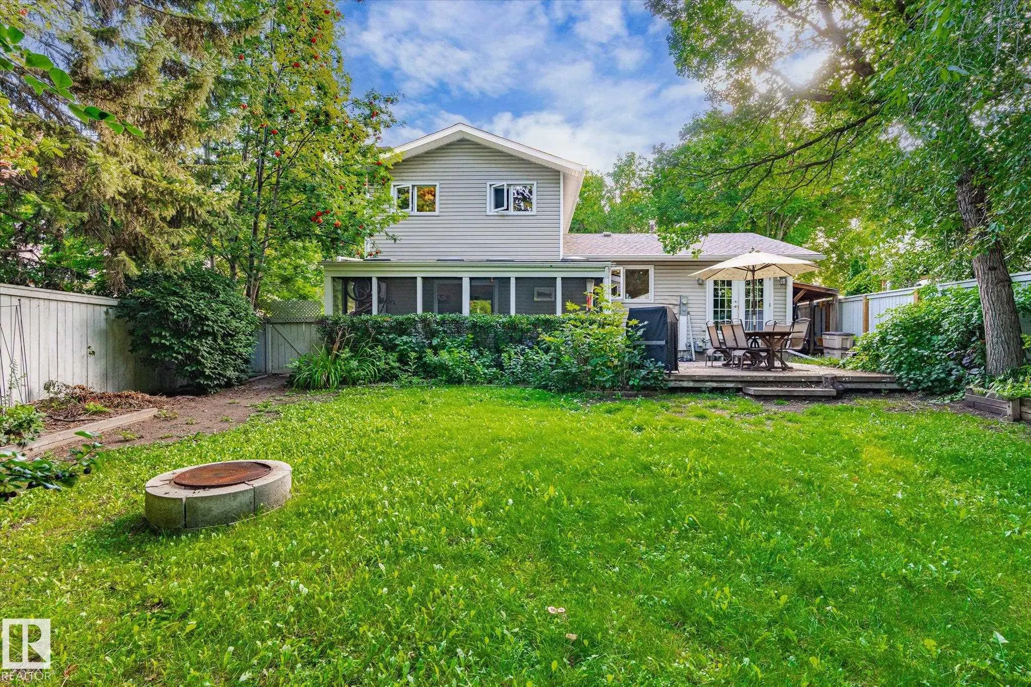 36 BROADVIEW Crescent