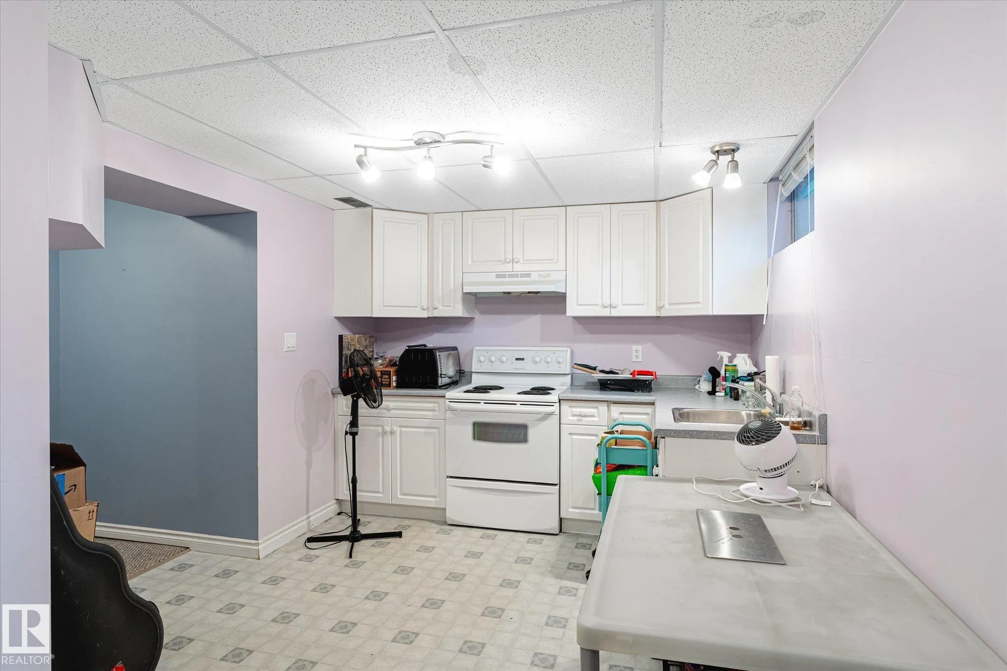36 BROADVIEW Crescent