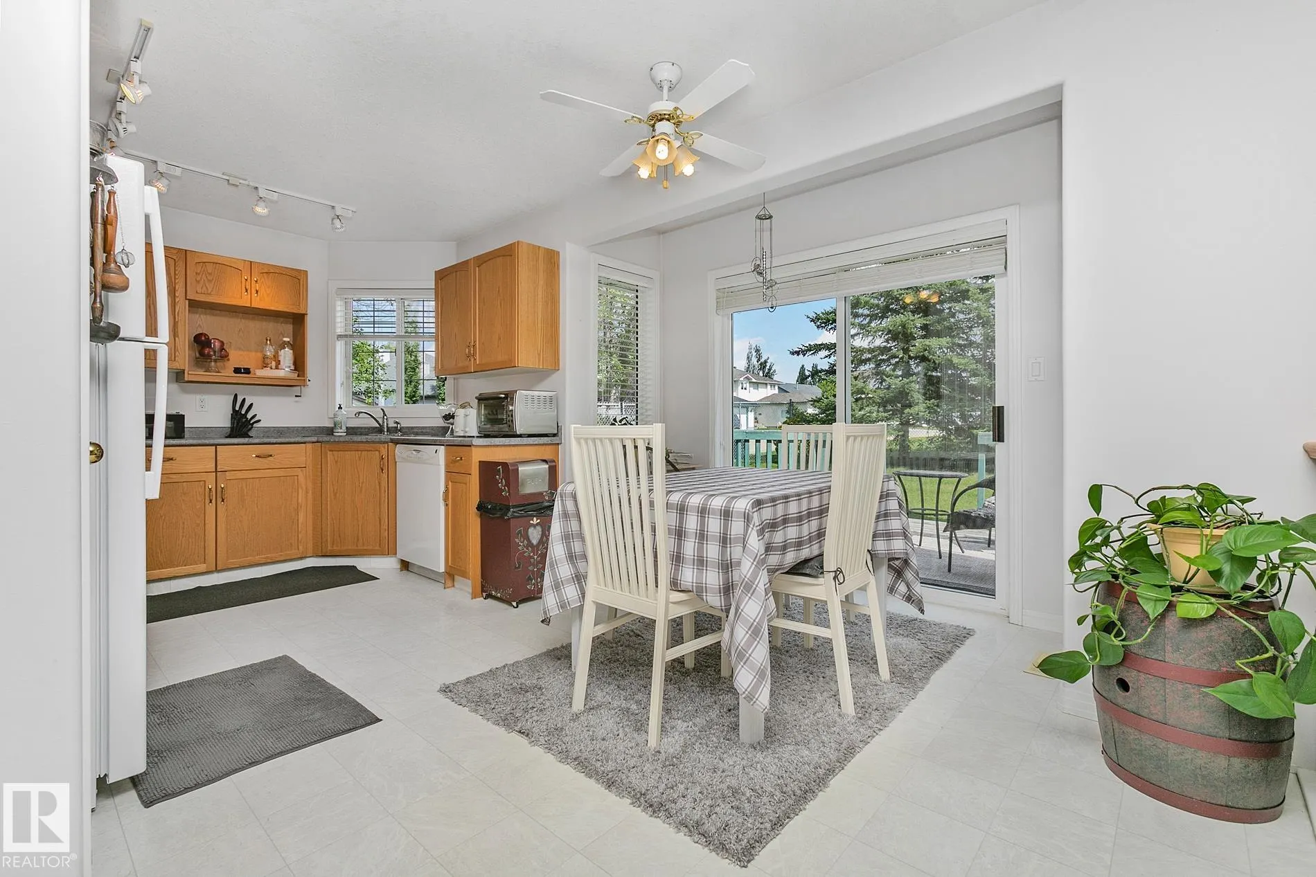 350 LILAC Lane