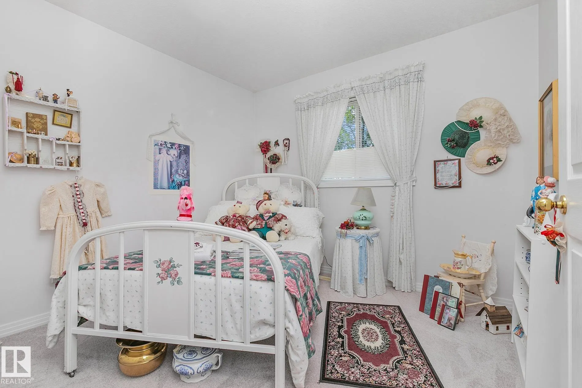 350 LILAC Lane