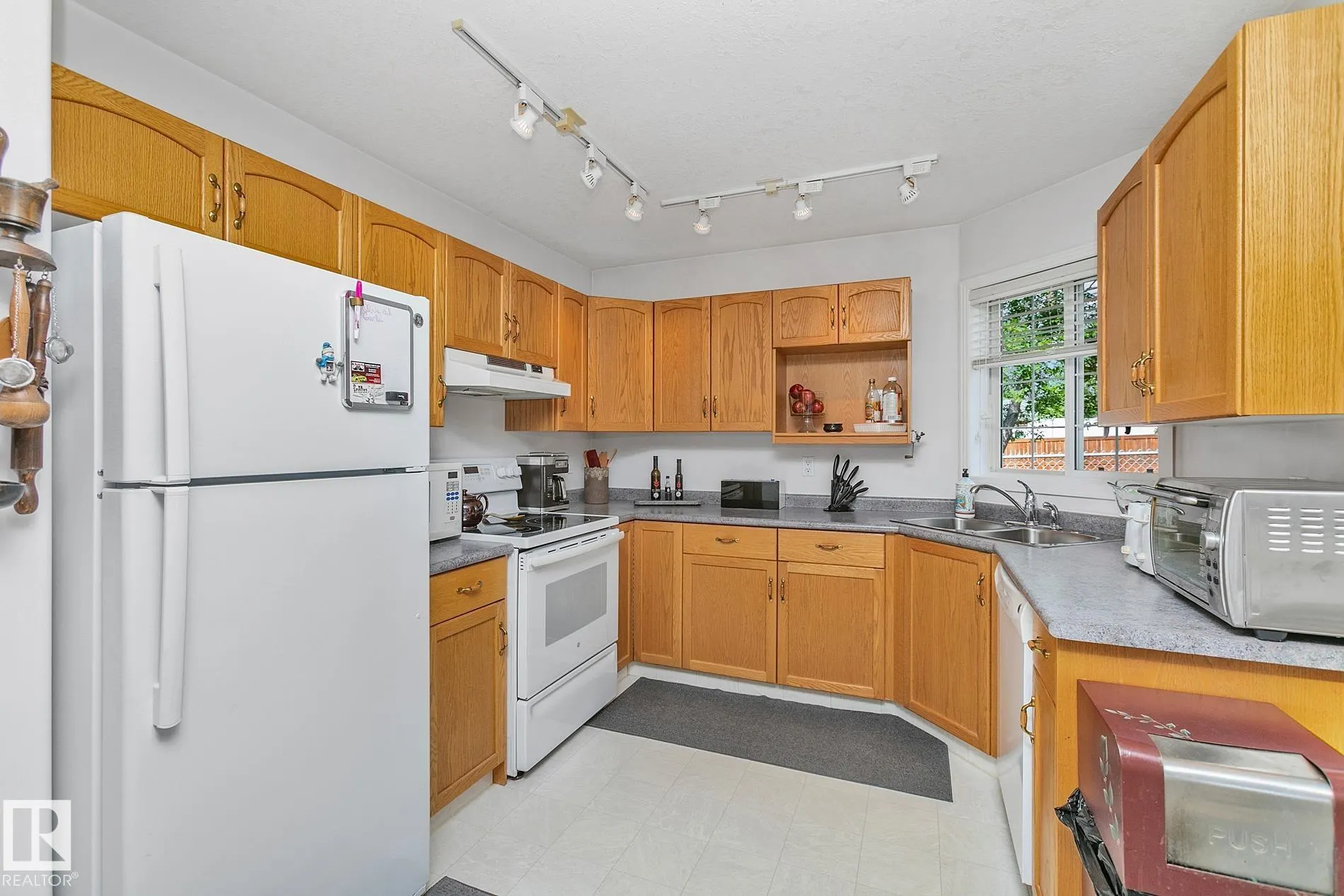 350 LILAC Lane