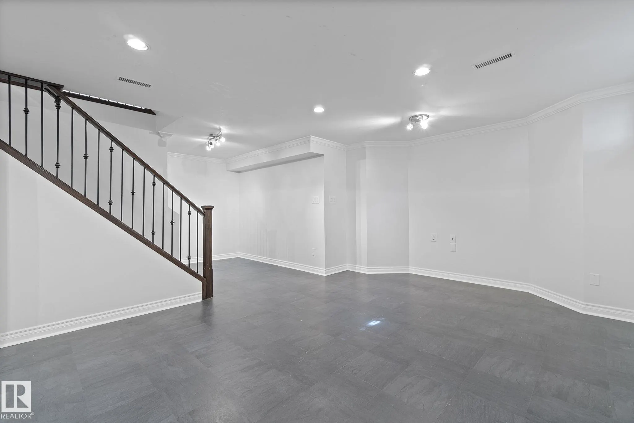 436 OLSEN Close