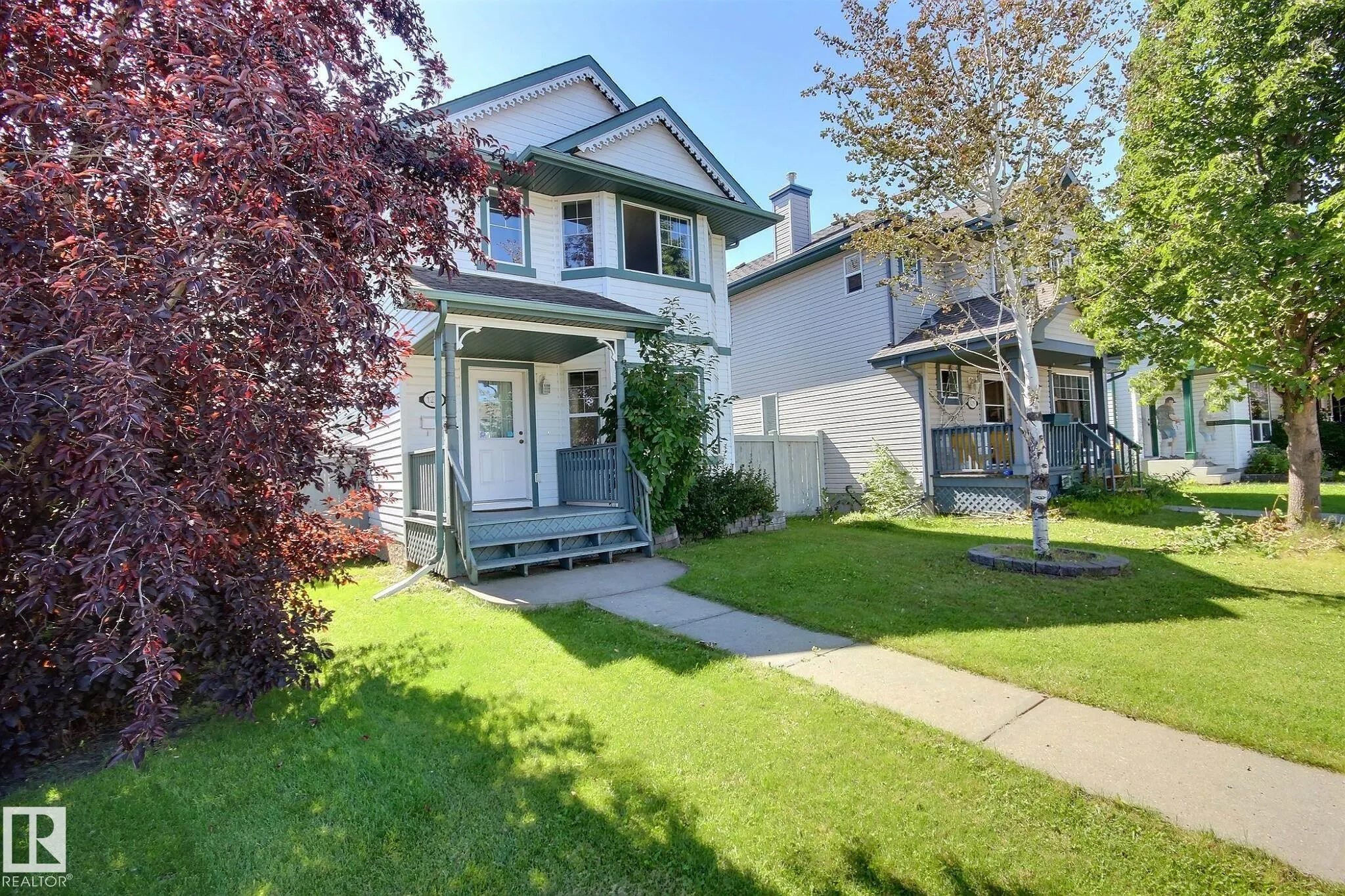 1233 GILLESPIE Crescent