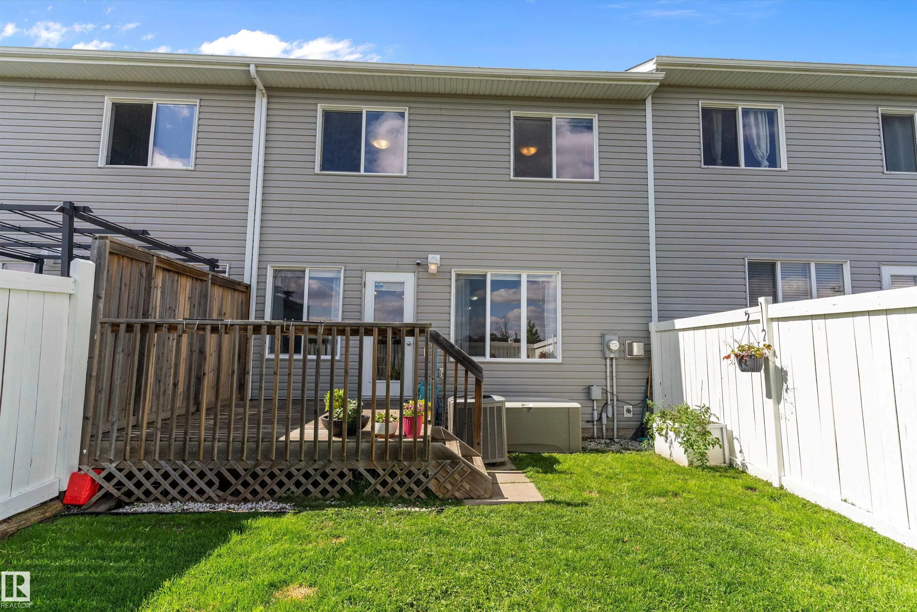 102 Graywood Mews
