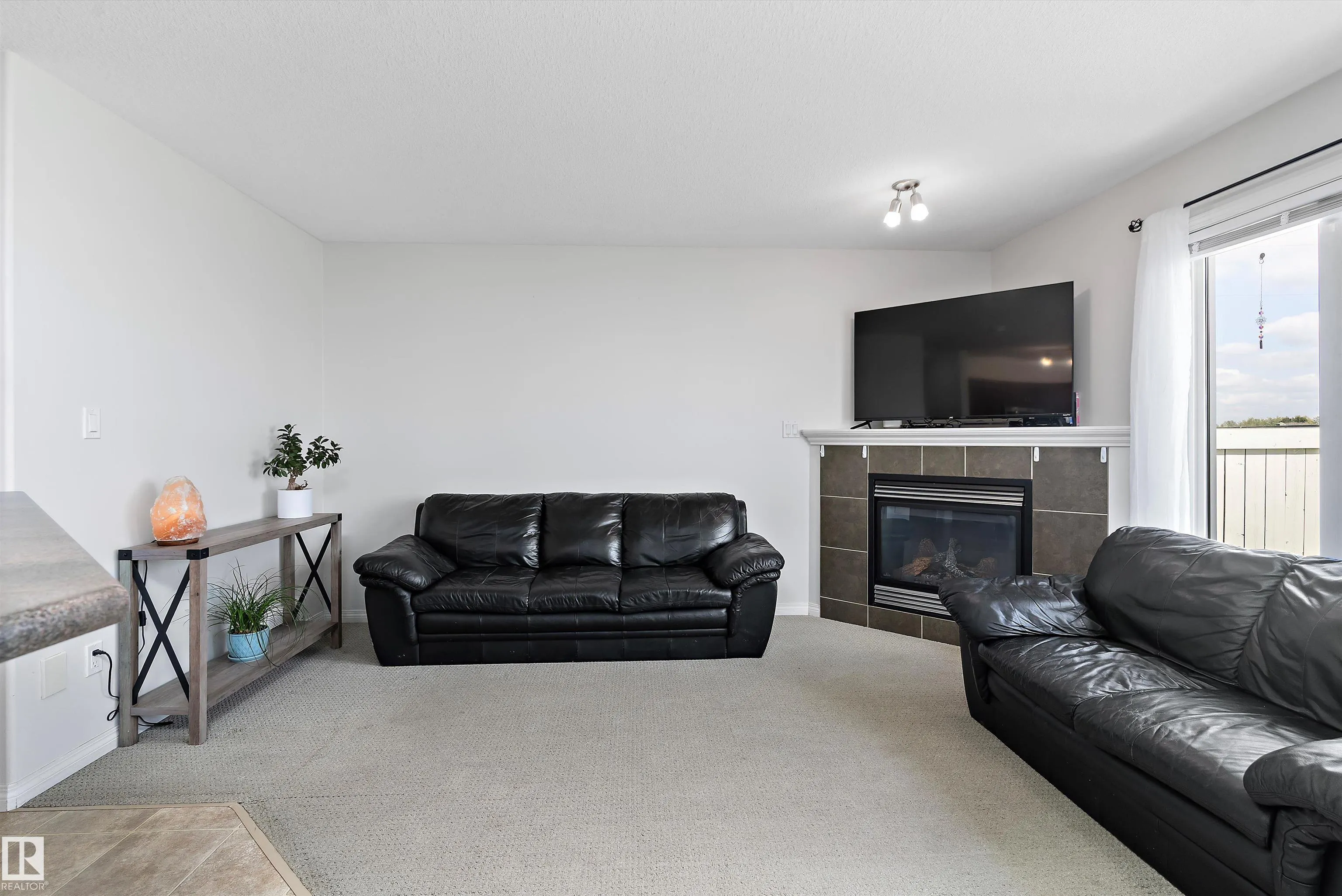 102 Graywood Mews