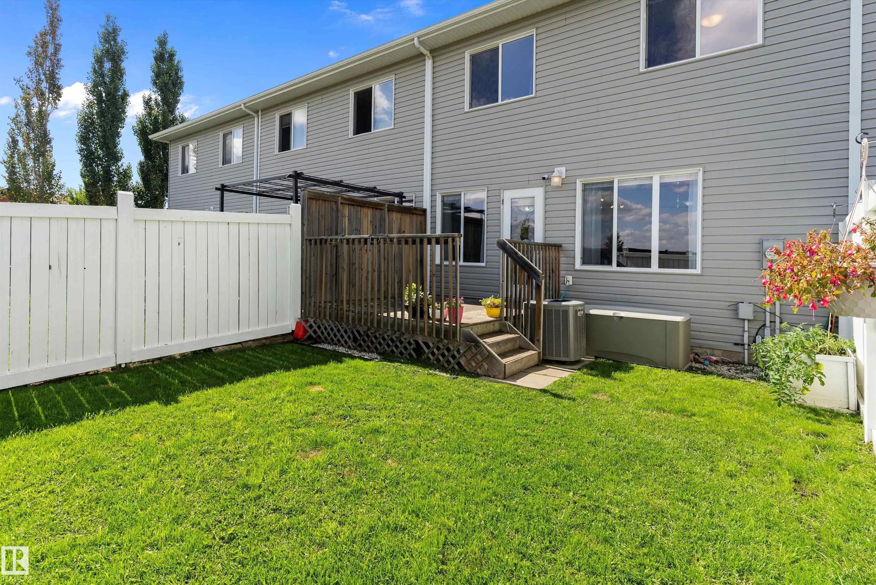 102 Graywood Mews