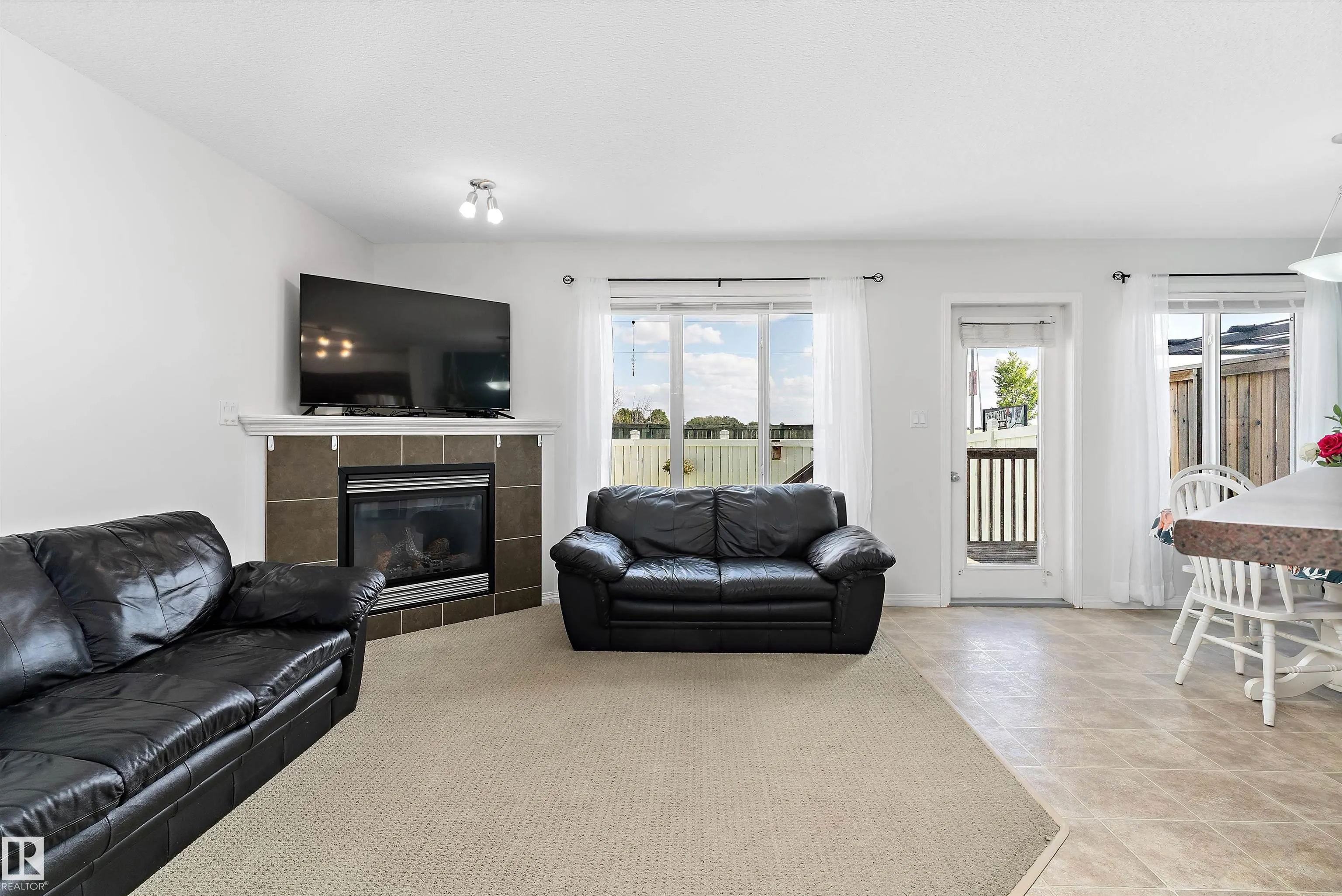 102 Graywood Mews