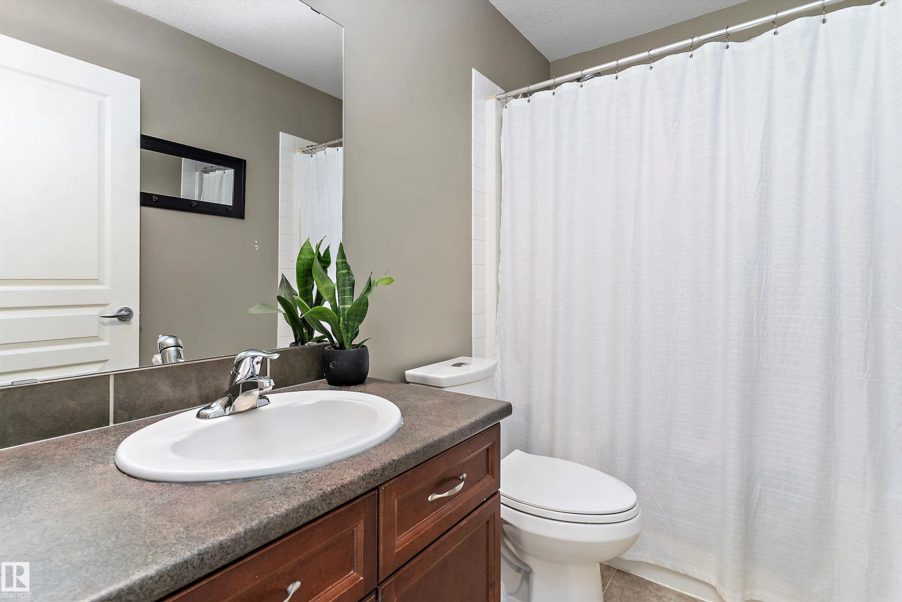 102 Graywood Mews