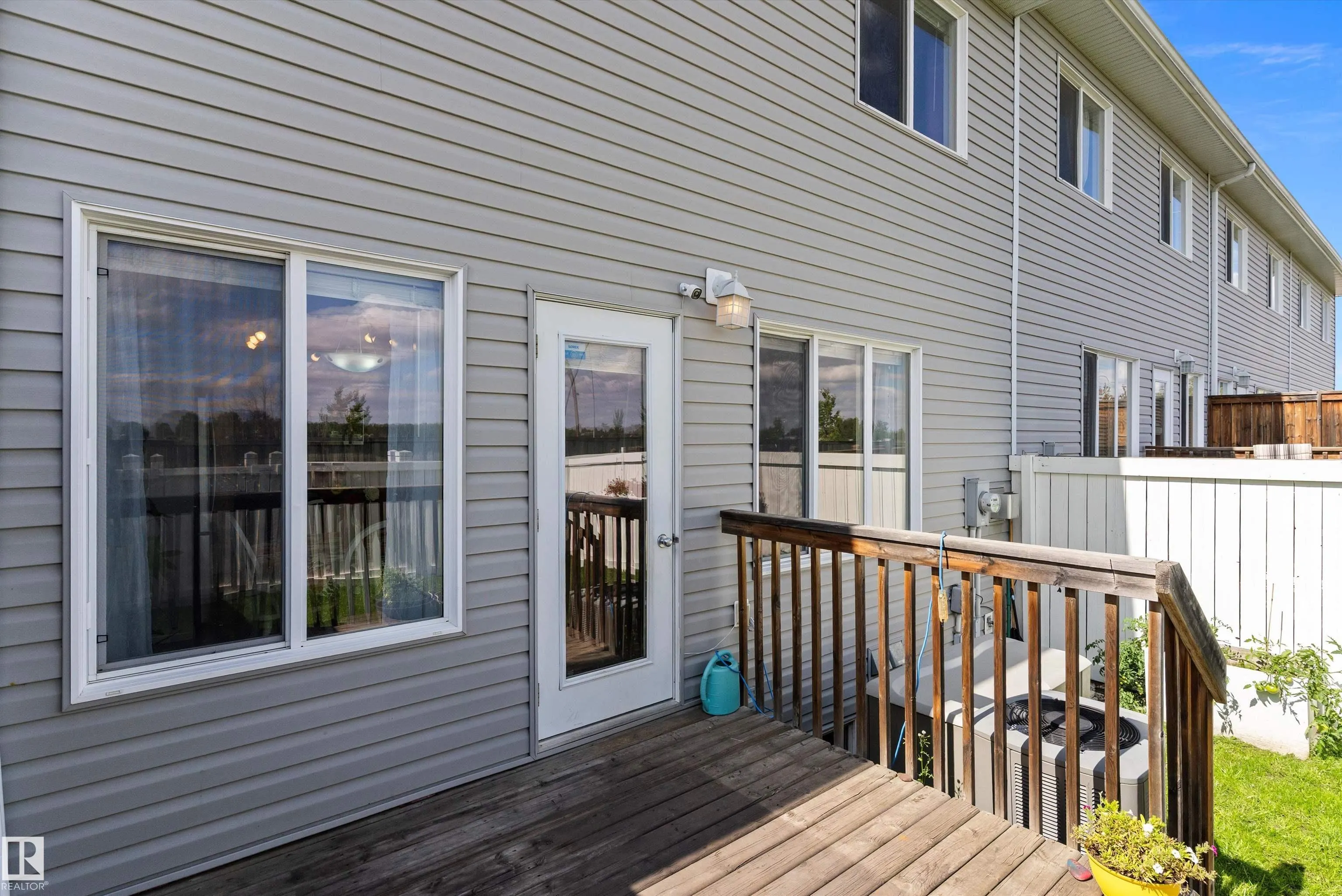 102 Graywood Mews