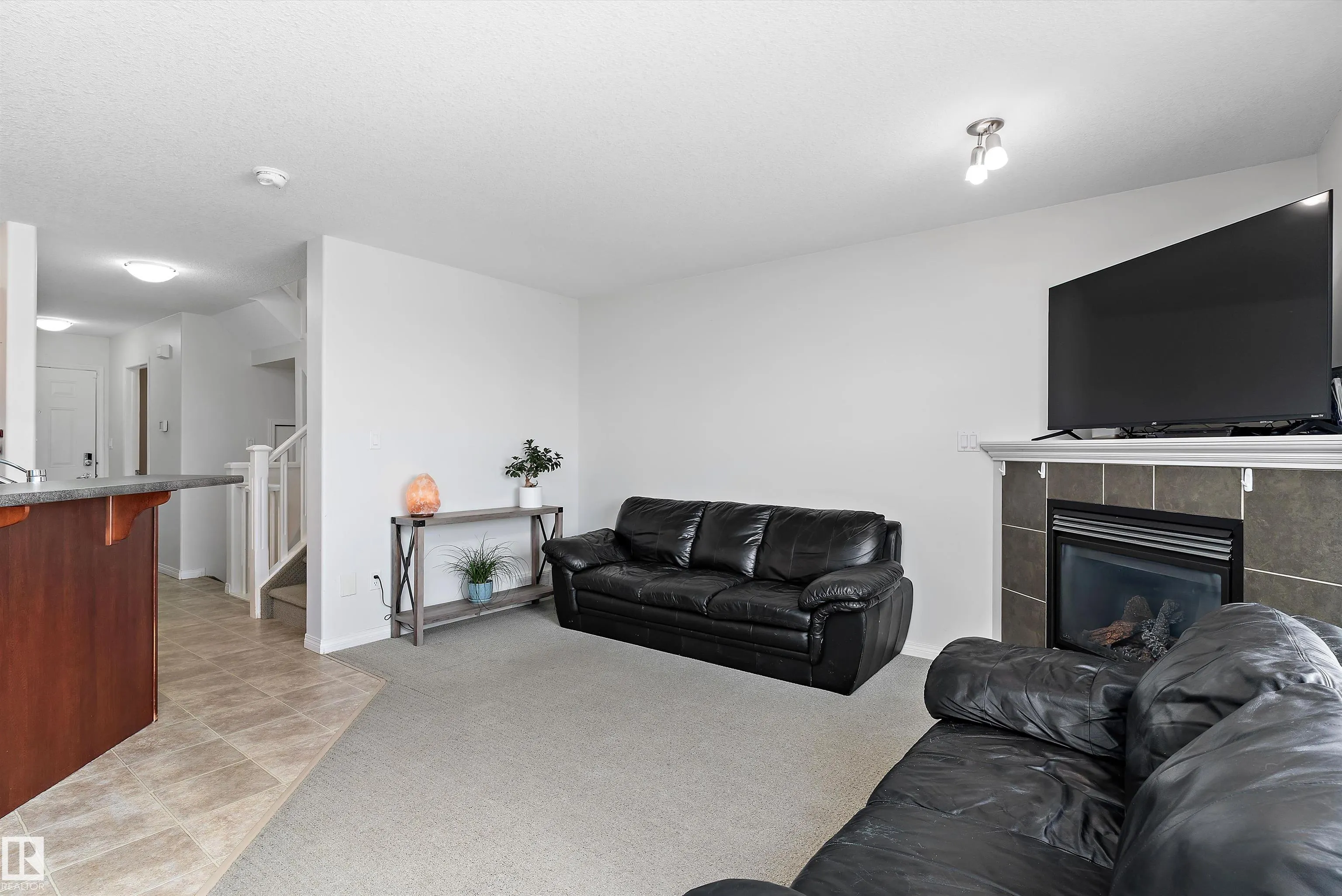 102 Graywood Mews