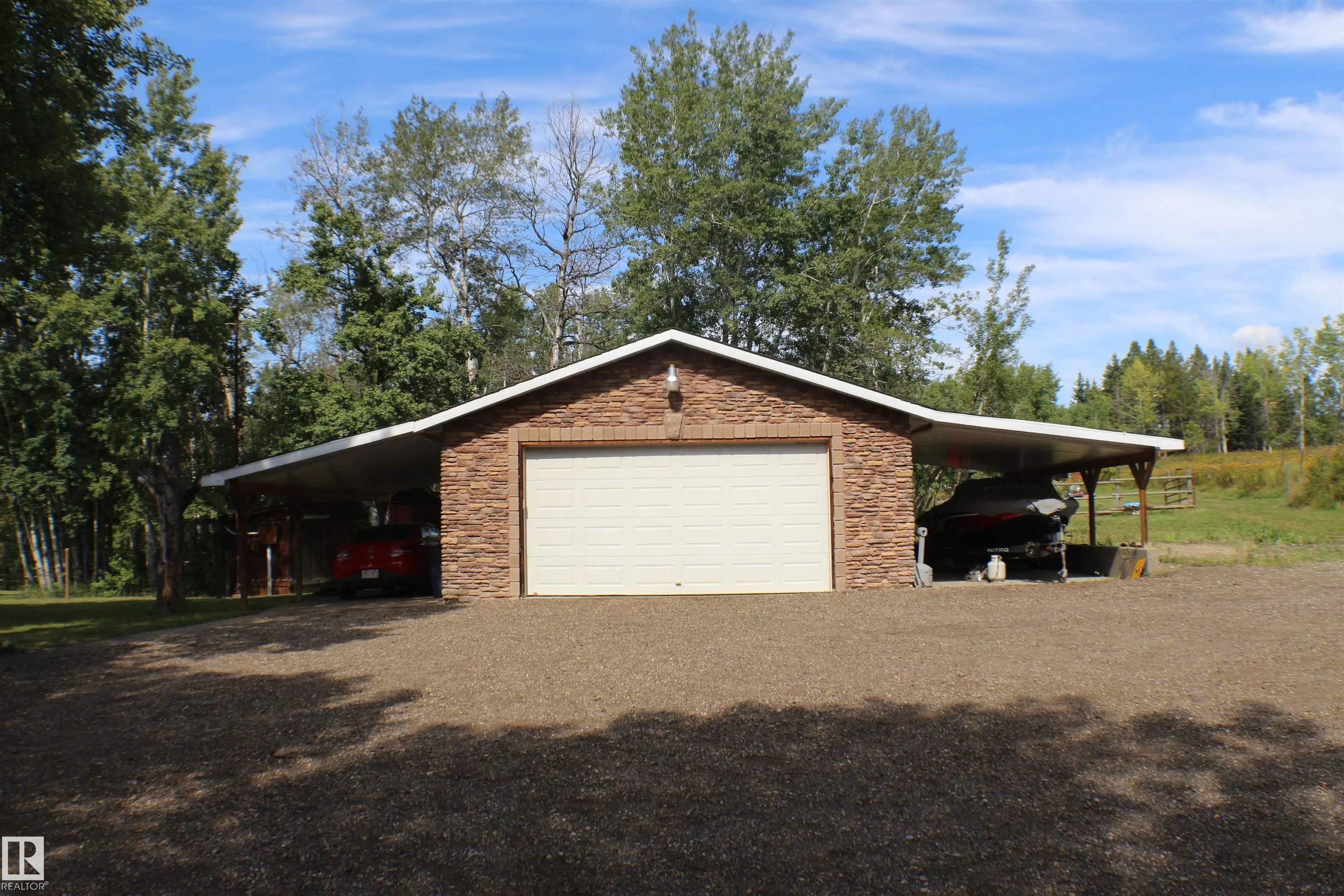 52152 RGE ROAD 210