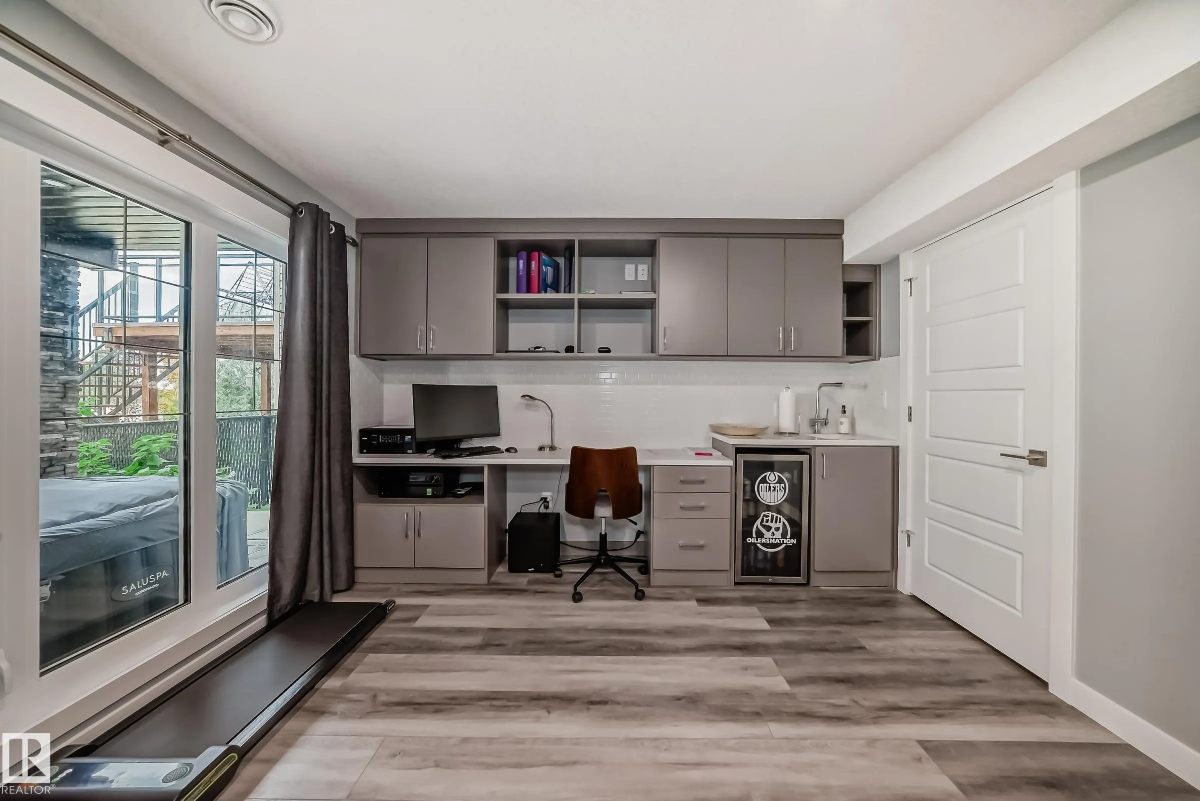 3075 CARPENTER LANDING Landing