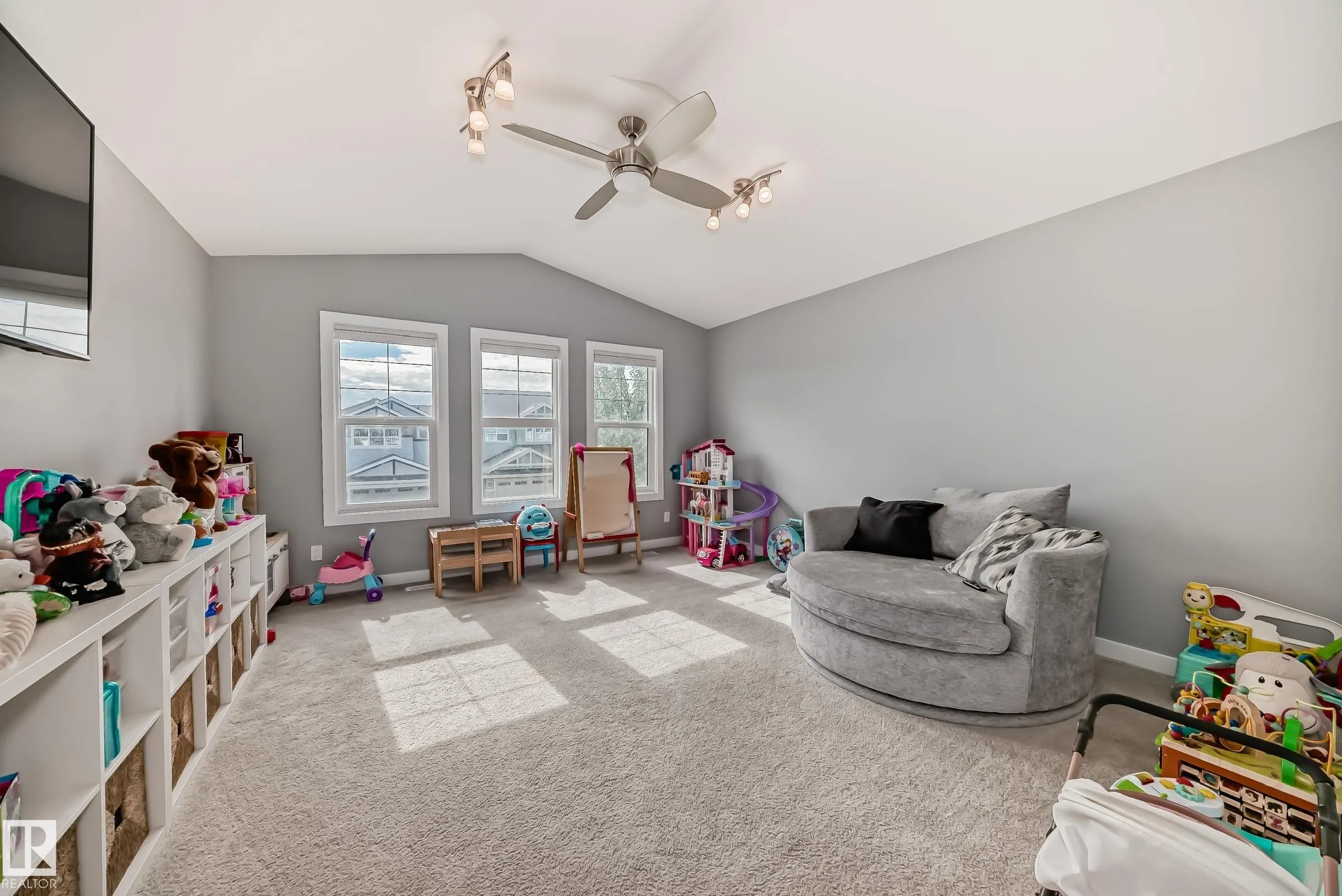 3075 CARPENTER LANDING Landing