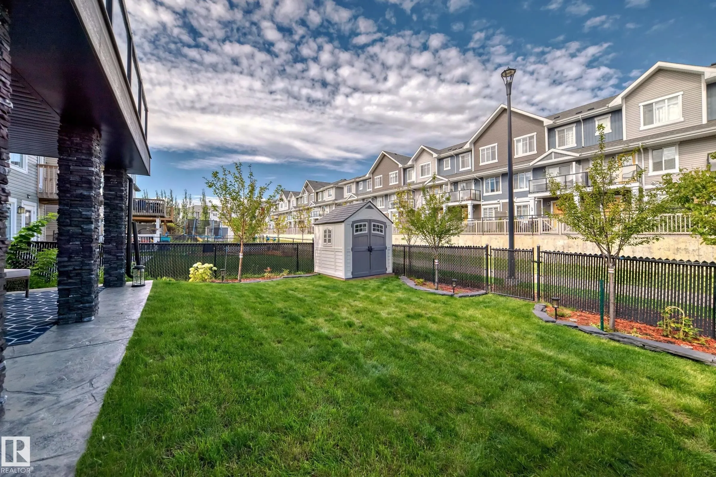 3075 CARPENTER LANDING Landing